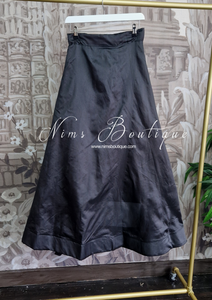 Black Plain Semi stitched skirt/lehnga