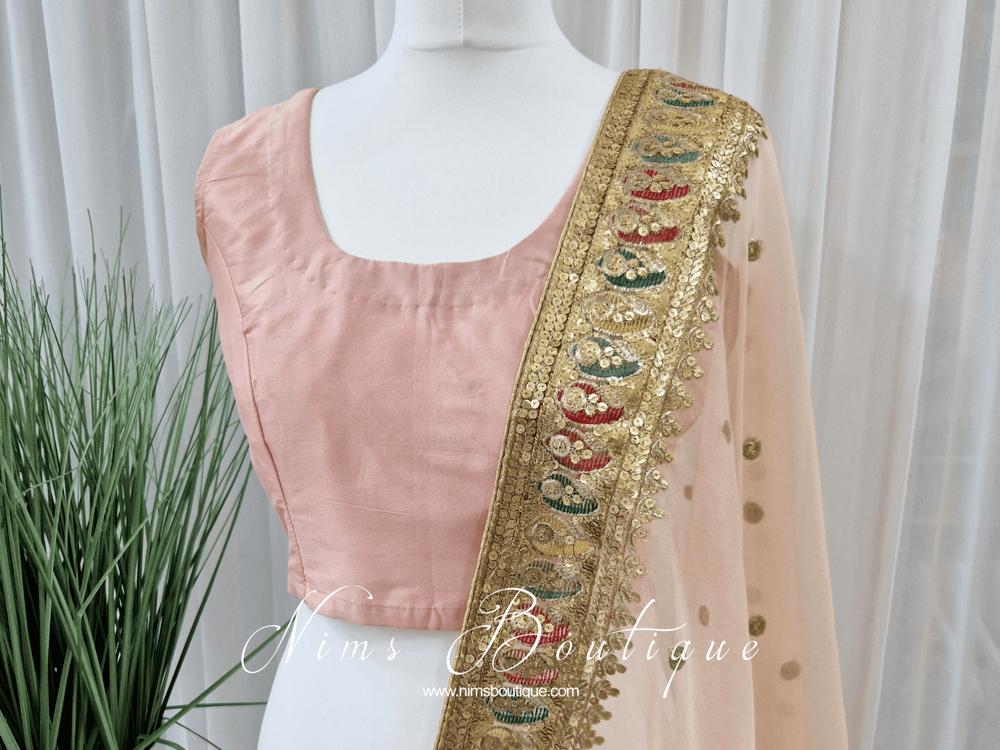 Nims Boutique Sleeveless Peach Silk Blouse 4-18