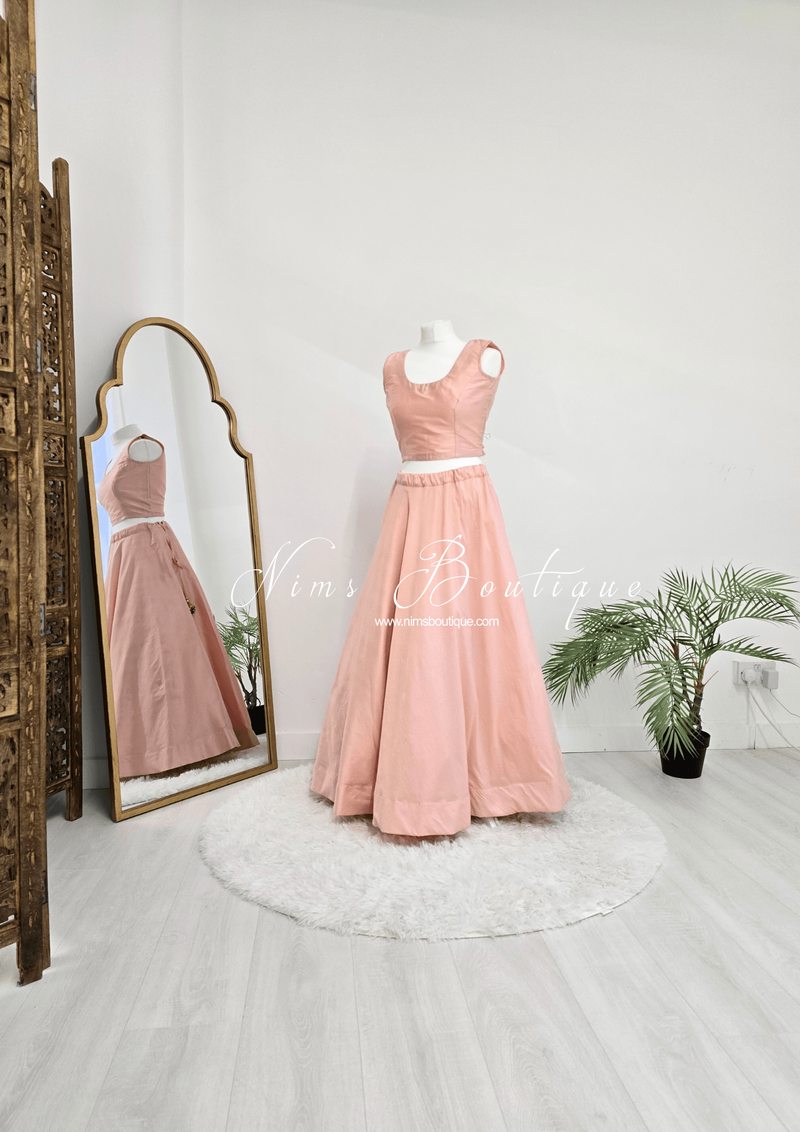 Nims Boutique Sleeveless Peach Silk Blouse 4-18
