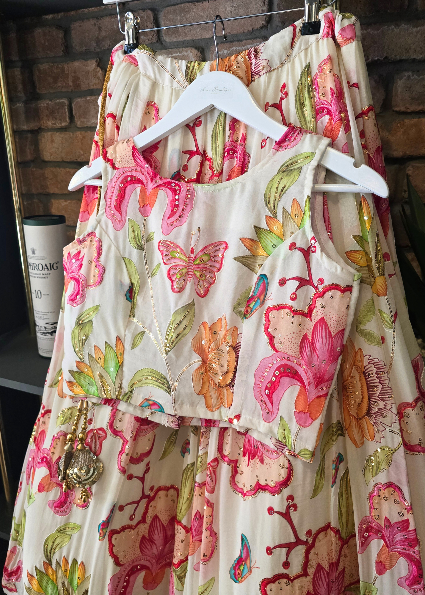 Evelina Ivory Multicolour Floral Sleeveless Blouse