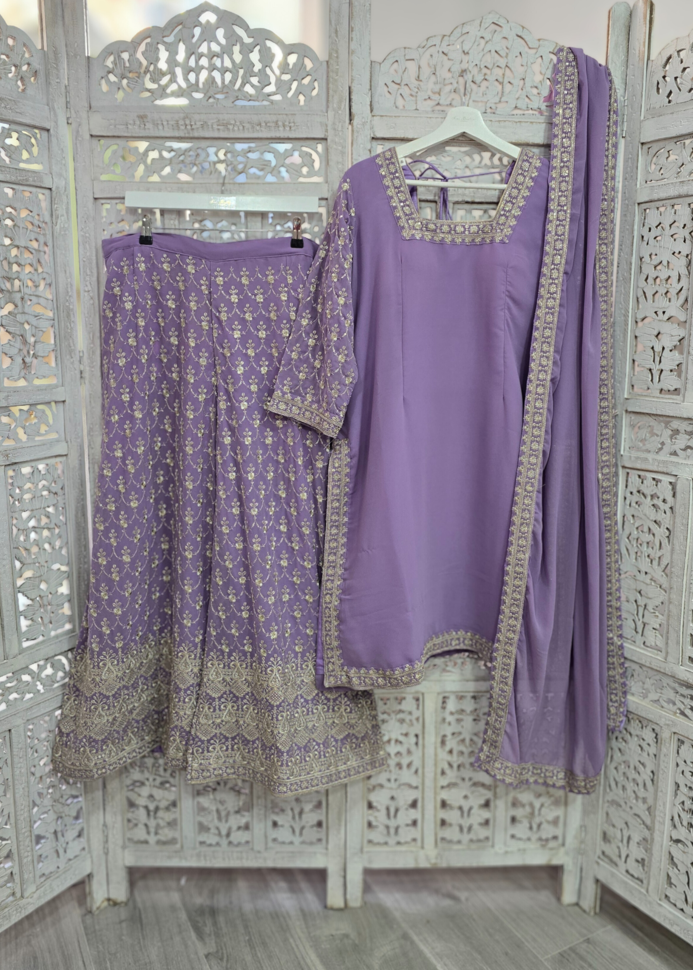 Lilac Thread Embroidered Sharara Suit (Size 20-22)