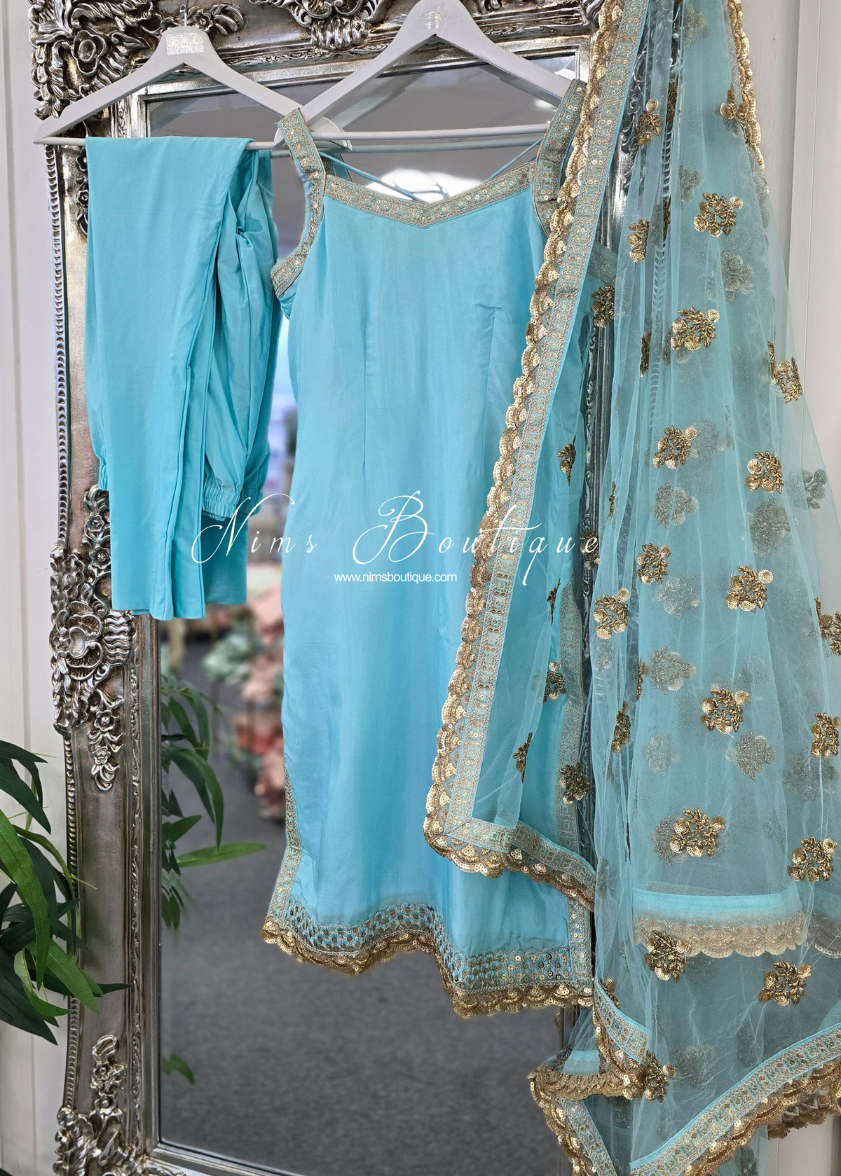Sleeveless Sky Blue Silk Pajami Suit (sizes 18 to 22)