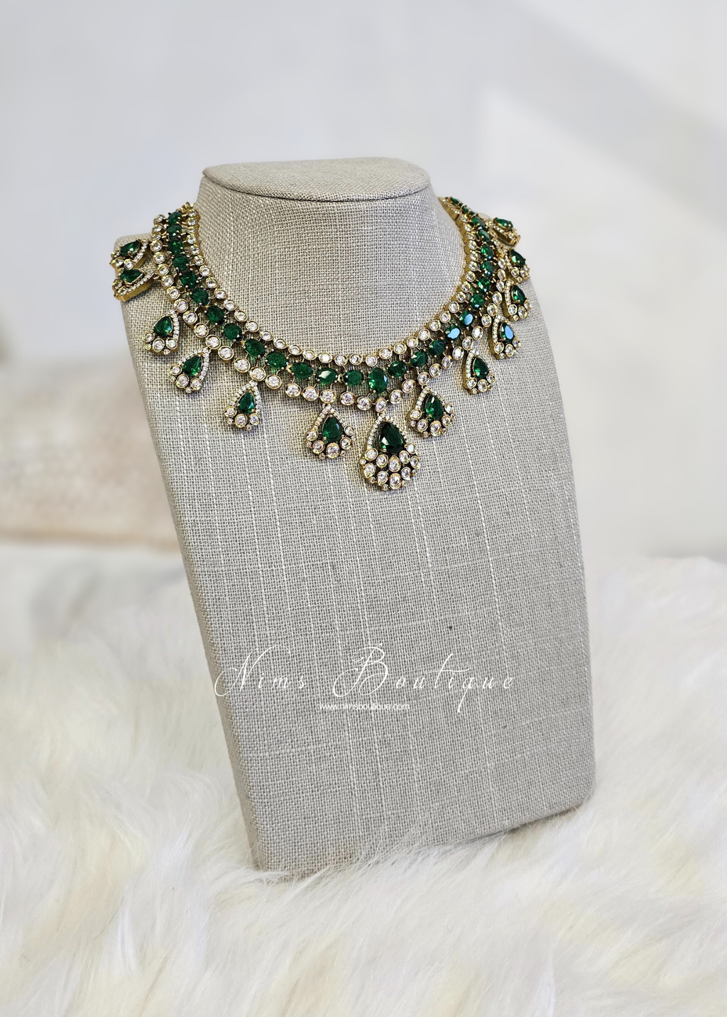 Ahana Emerald Green Stone Jewellery Set