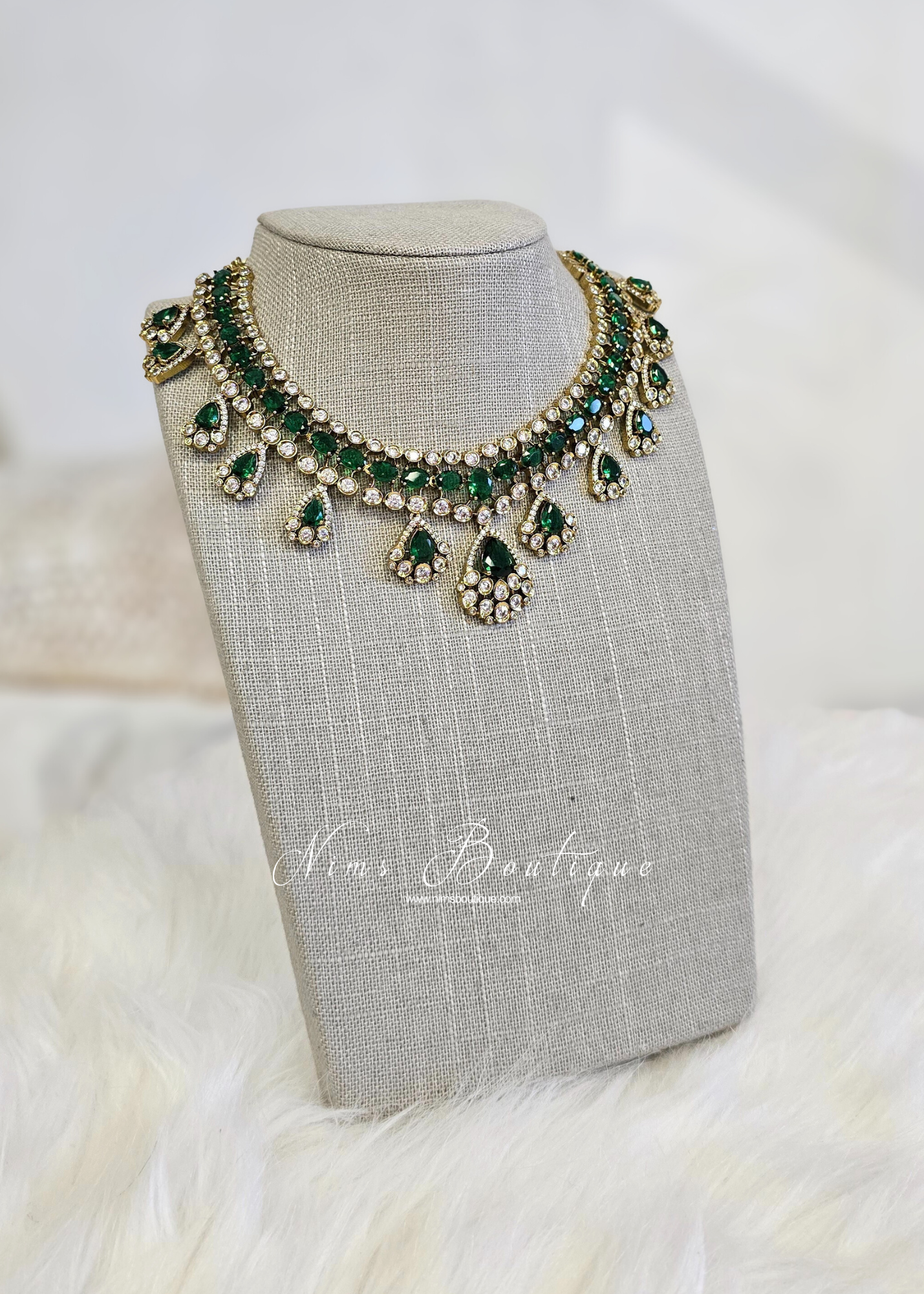 Ahana Emerald Green Stone Jewellery Set