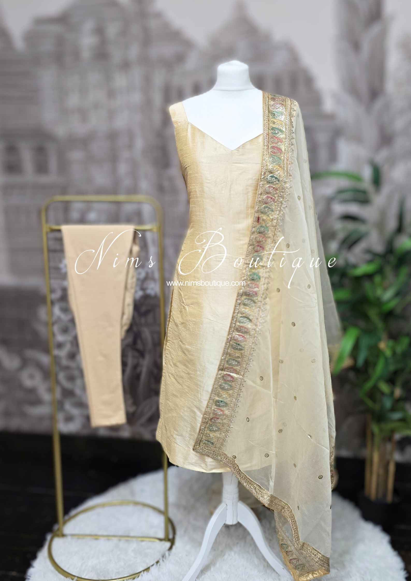 Indira Gold Sleeveless Pajami Suit (sizes 4 to 18)