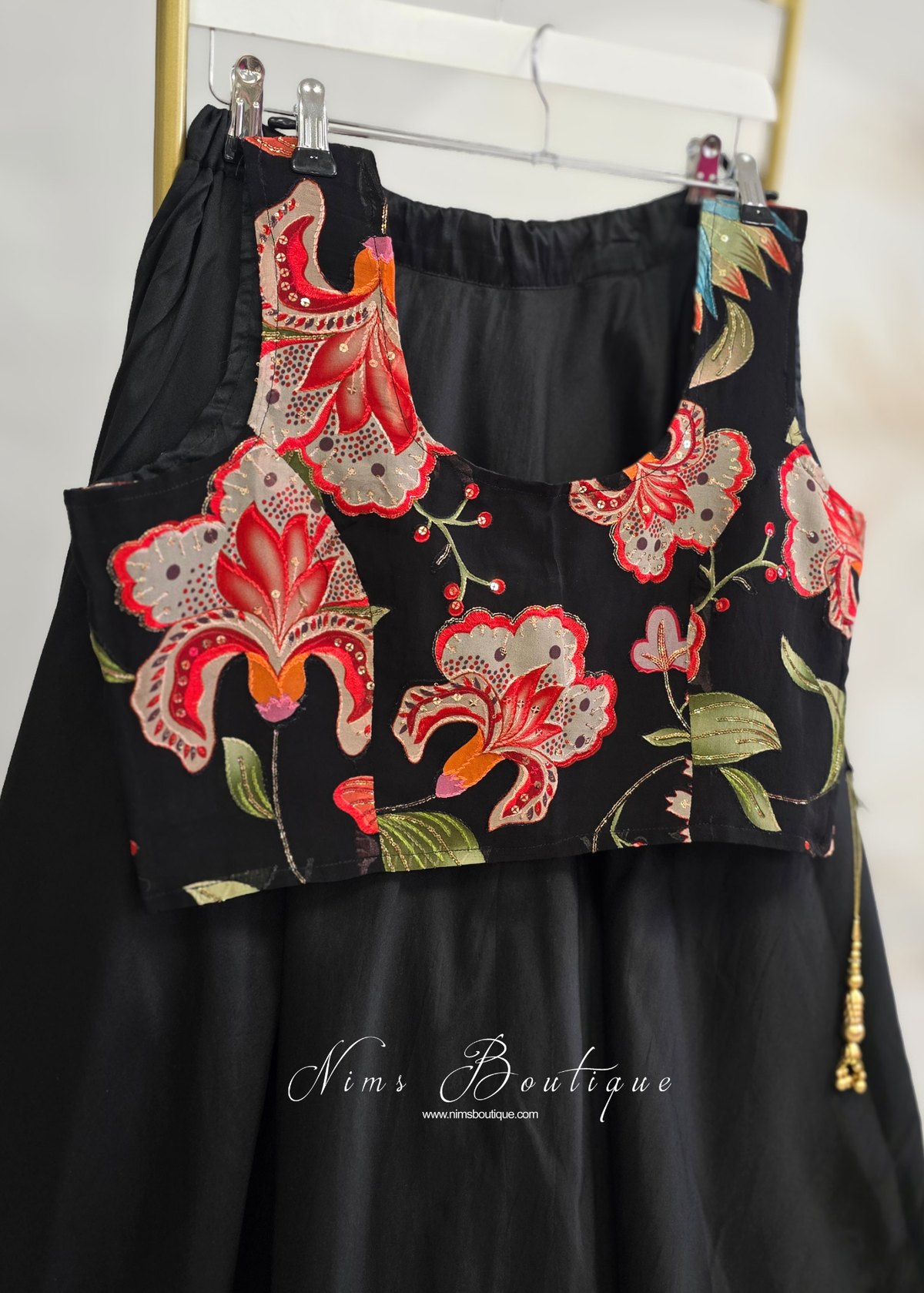 Lillianna Black Sleeveless Floral Blouse