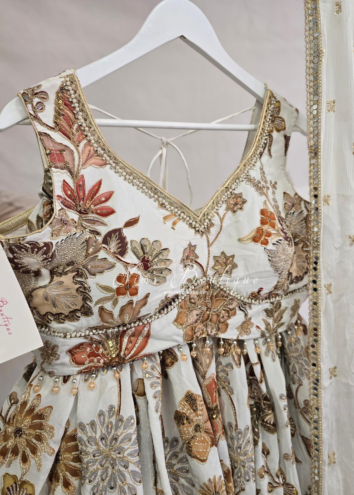 Luxury Floral Embellished Lehnga (size 12)