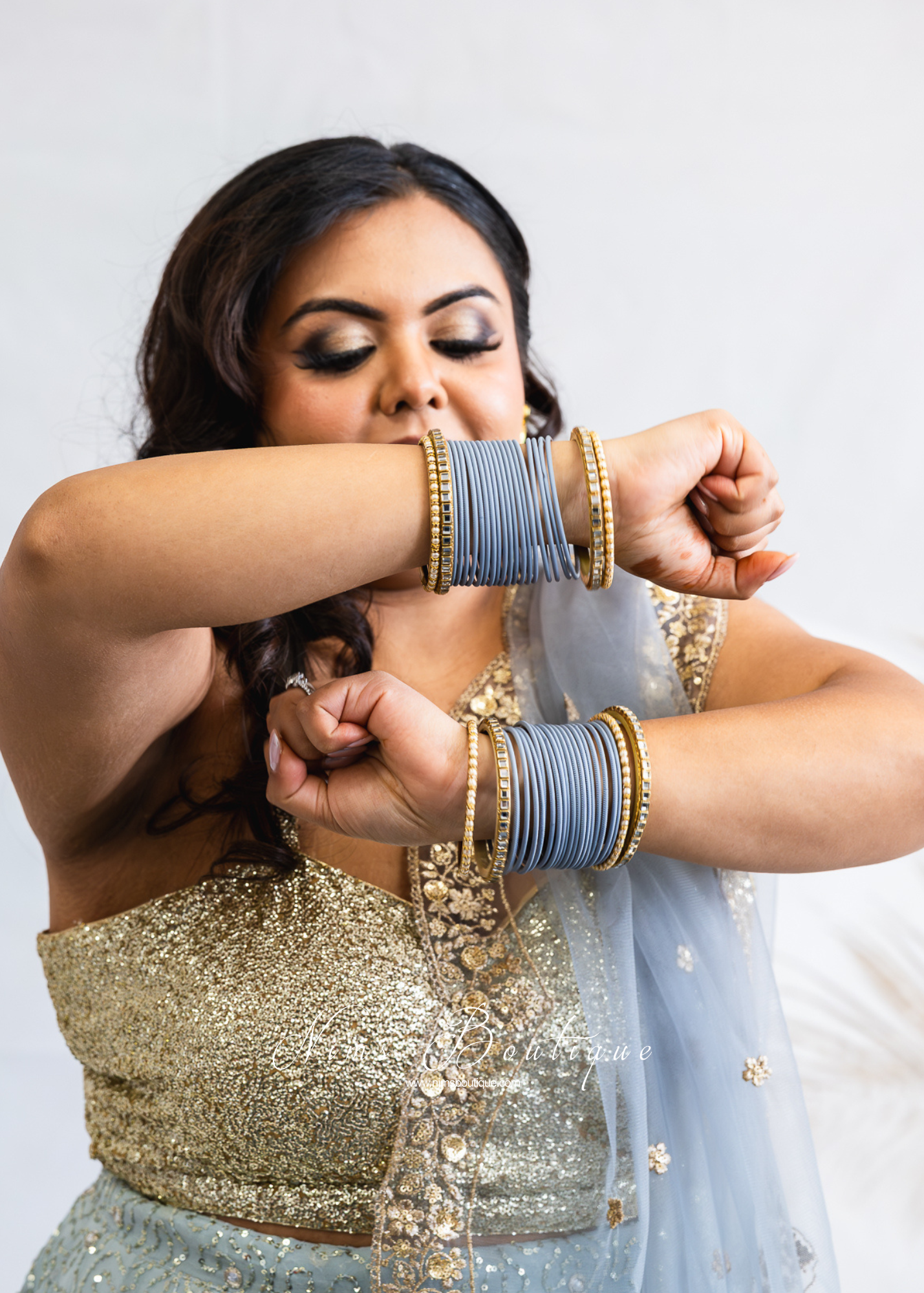 Grey & Kundan Set of Bangles (GN)