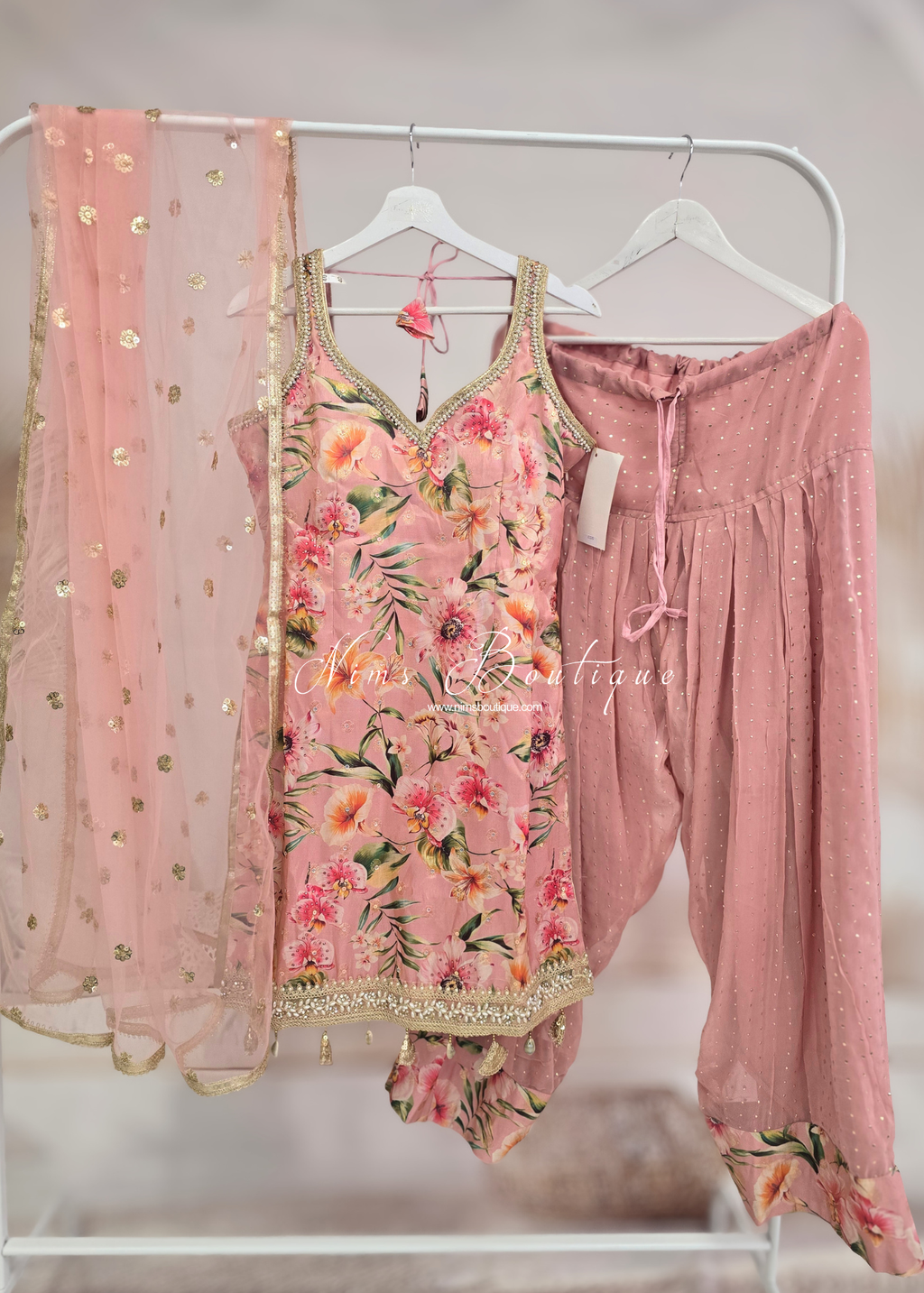 Pink Floral Salwar Suit (Size 10-12)
