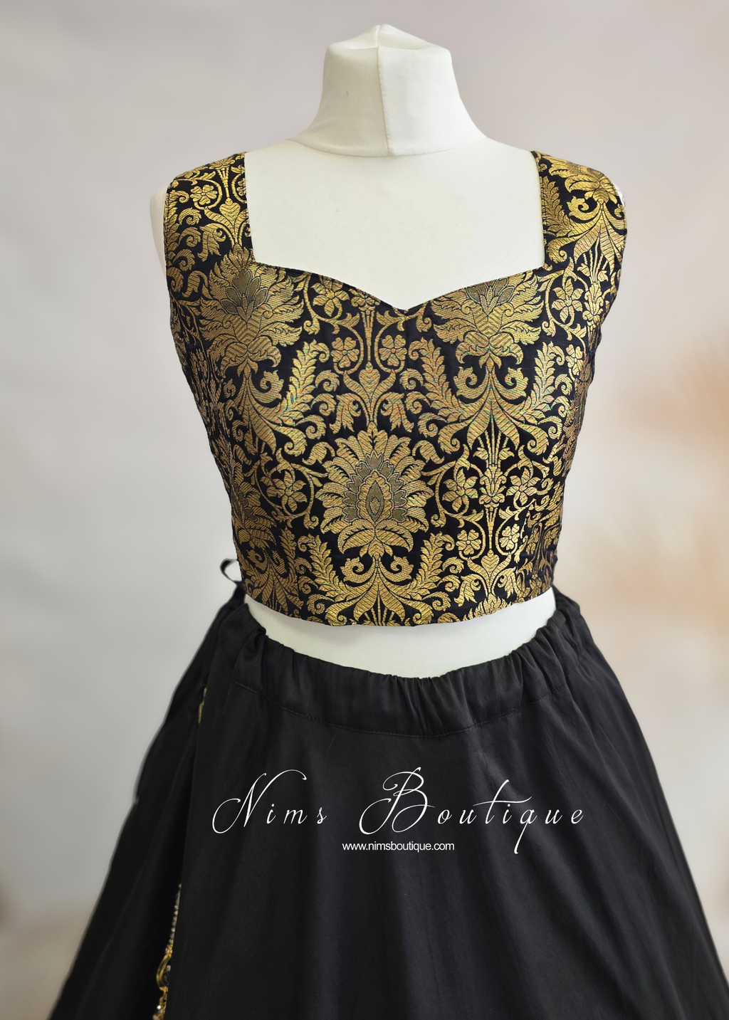 Black Brocade Sleeveless Blouse (4-16)