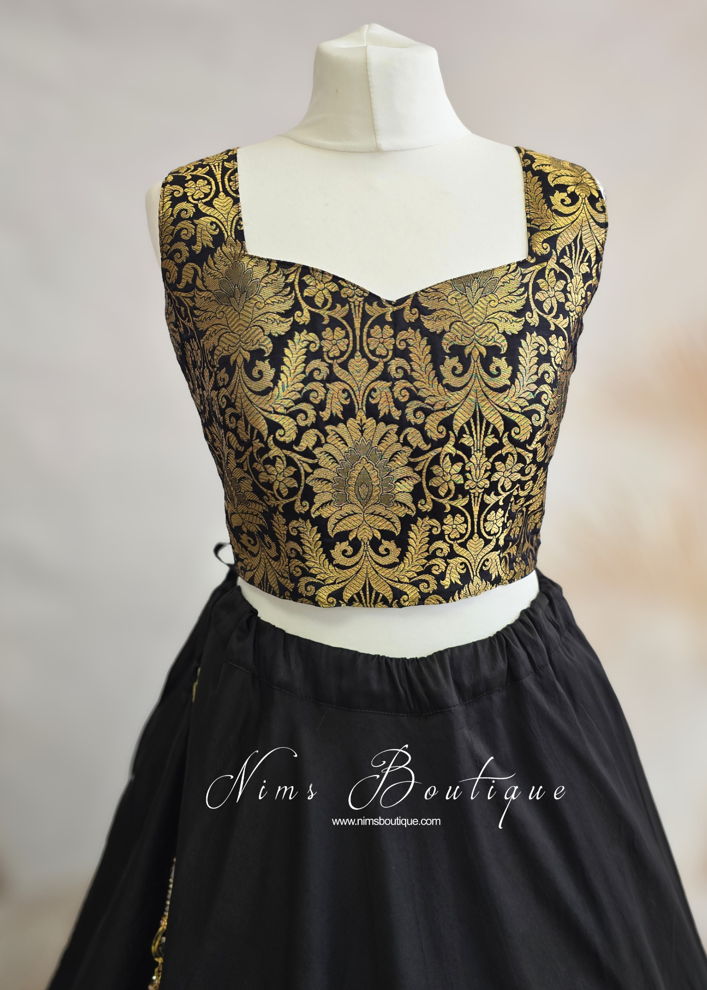 Black Brocade Sleeveless Blouse (4-16)