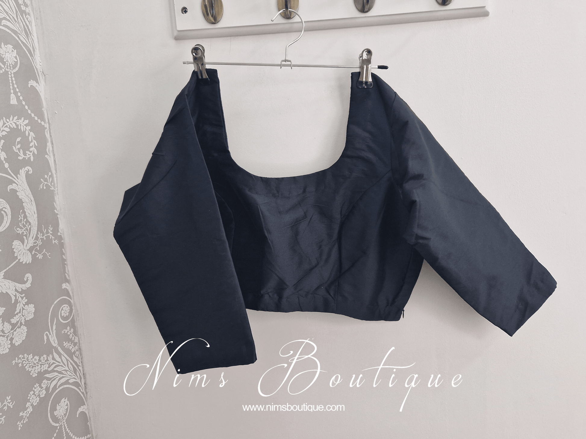 Nims Boutique Black Silk Scoop Neck Blouse with sleeves size 8-26