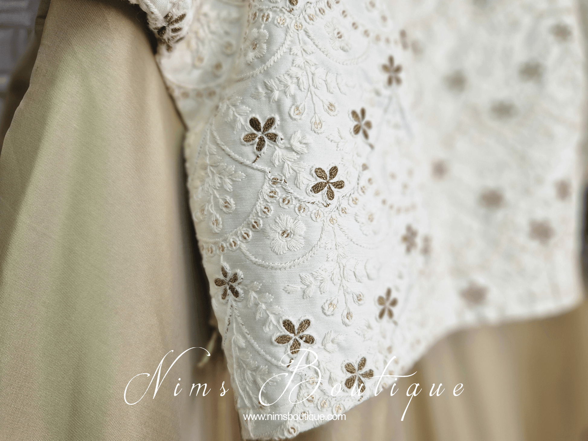 Nims Boutique Isabel Readymade Ivory & Gold Embroidered Blouse size 8-10