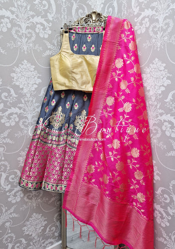 Nims Boutique Bright Pink Floral Silk Banarsi Dupatta/Chunni BN4