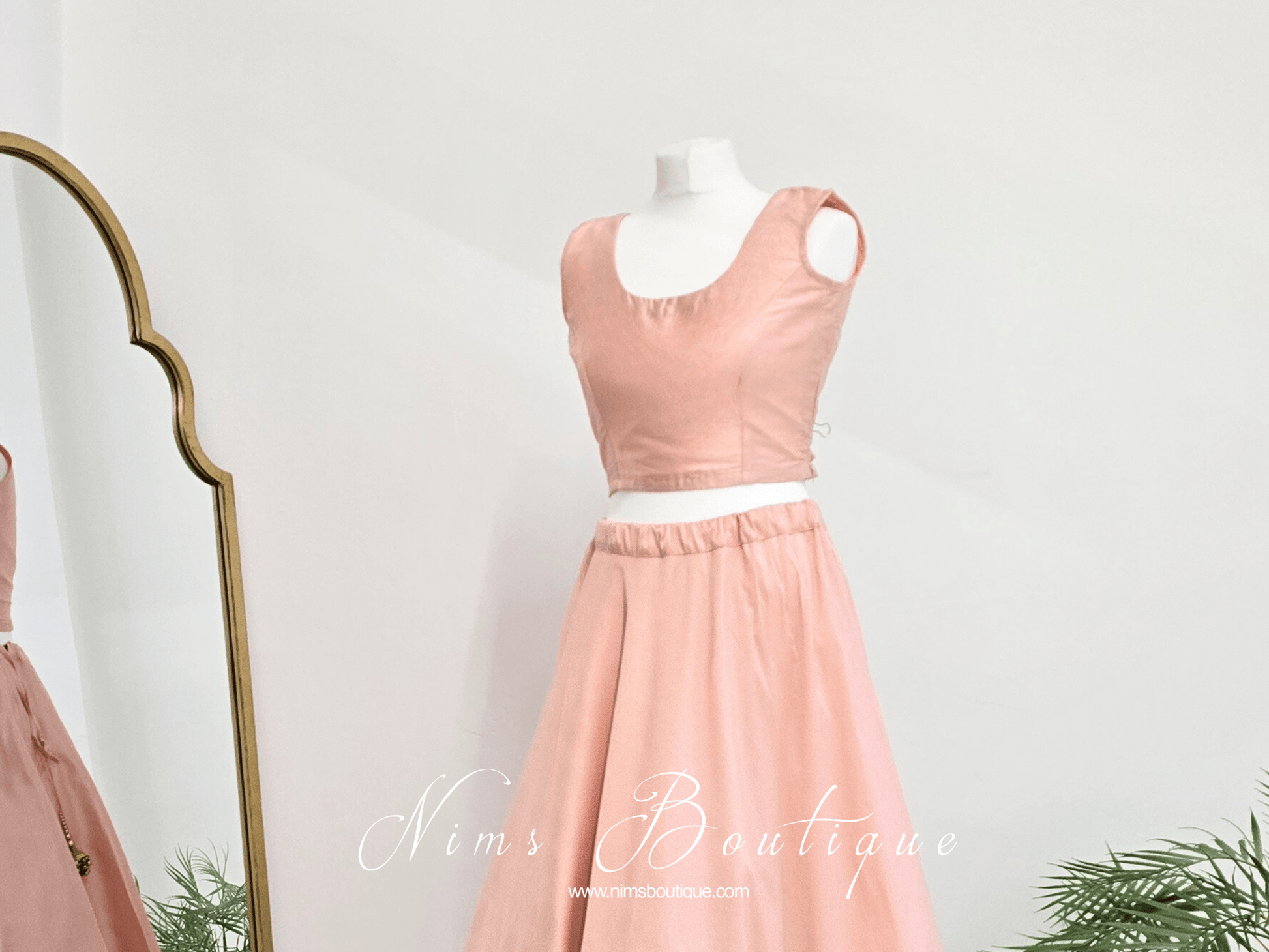 Nims Boutique Sleeveless Peach Silk Blouse 4-18