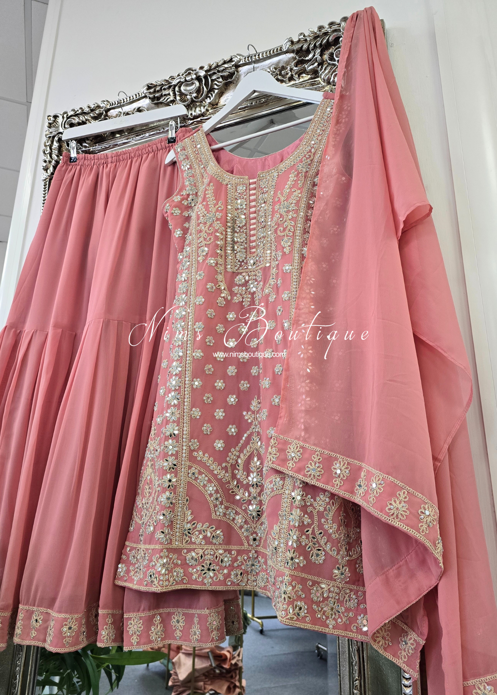Dusky Pink Thread Embroidered Gharara Suit (size 10-12)