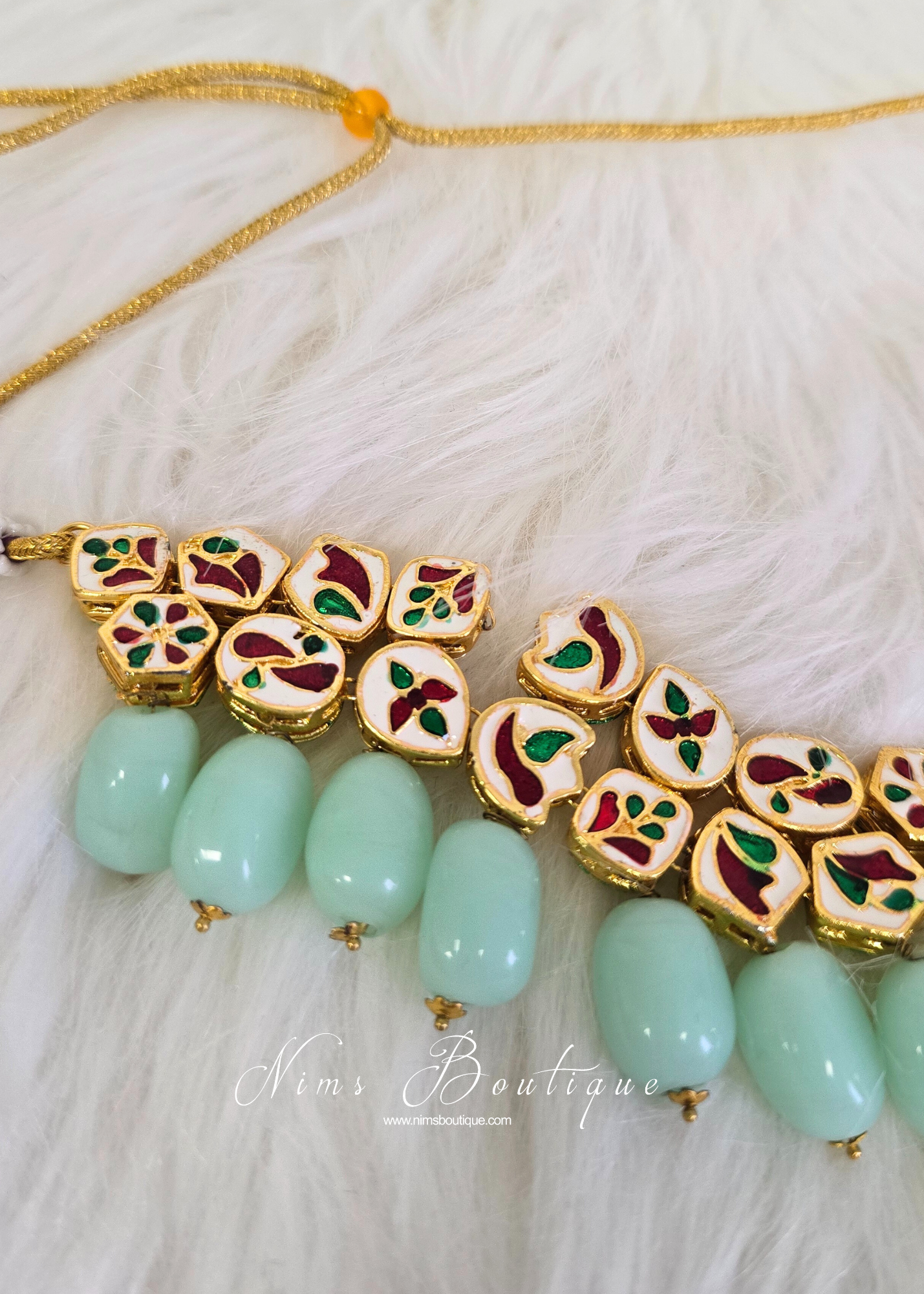 Mint Akira Kundan Set (slight fault)