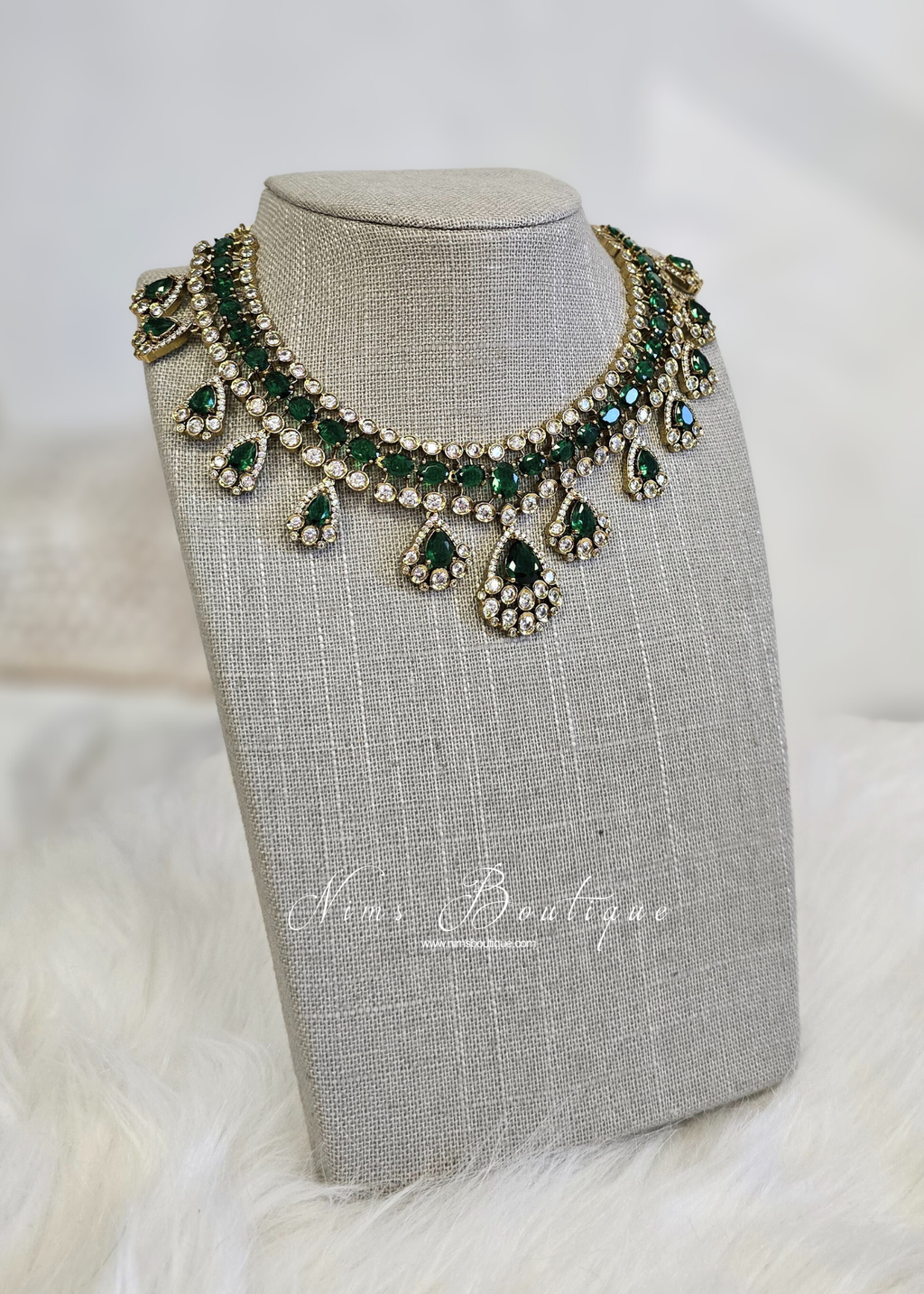 Ahana Emerald Green Stone Jewellery Set