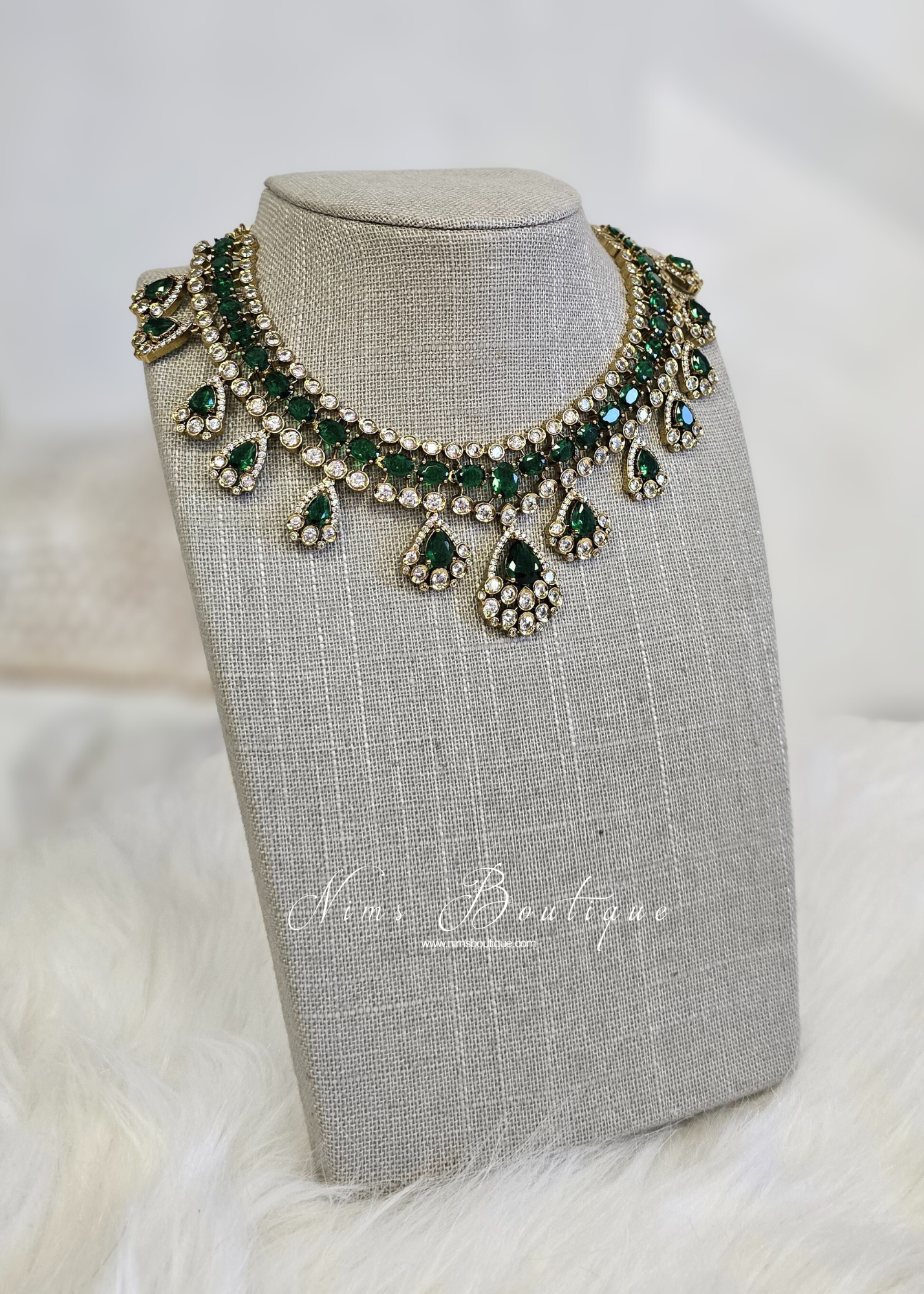 Ahana Emerald Green Stone Jewellery Set