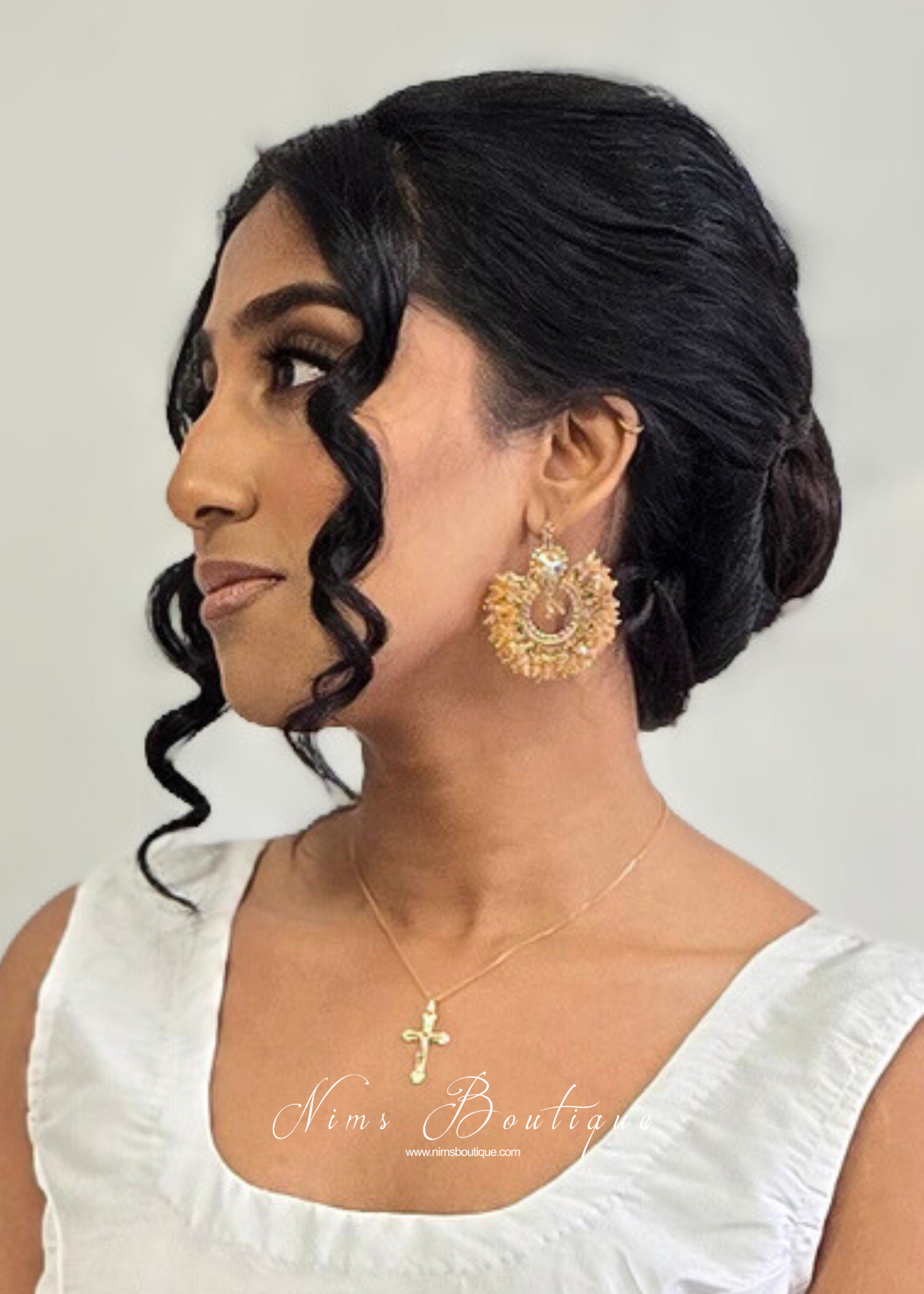 Meghna Royal Gold Stone Cluster Earrings