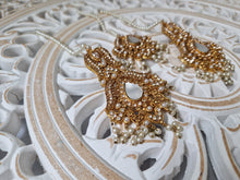 Intricate Gold Pearl Tikka Set (DS18)