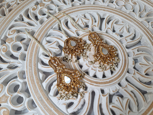 Intricate Gold Pearl Tikka Set (DS18)