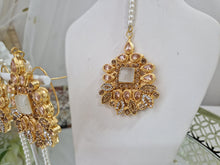 Sita Gold & Pearl Earrings & Tikka set