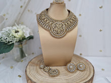 Madhubala Antique Gold Bridal Set (SS110)