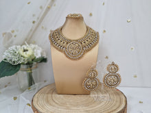 Madhubala Antique Gold Bridal Set (SS111)