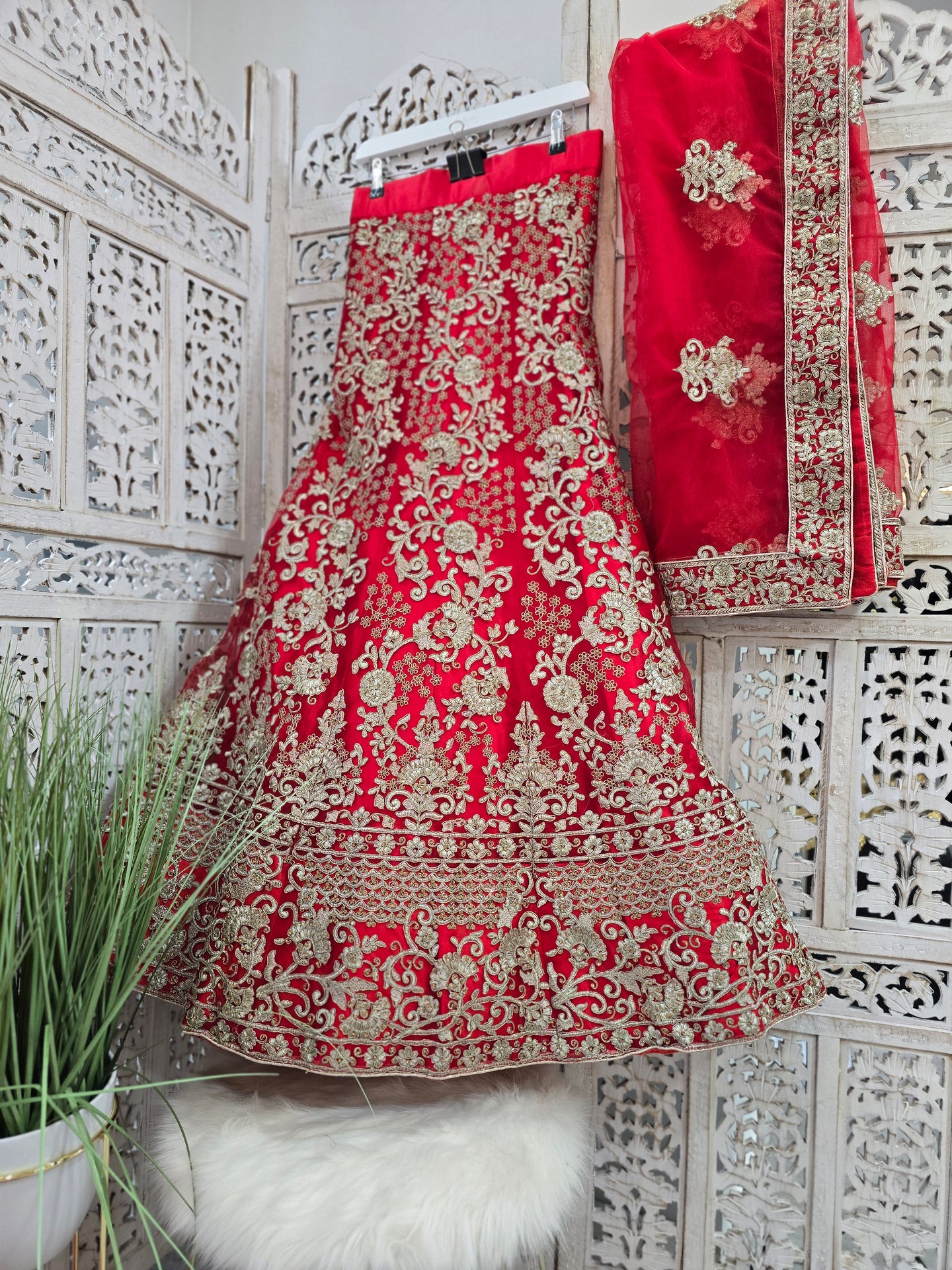 Luxury Semi Stitched Red Bridal Embroidered Lehnga