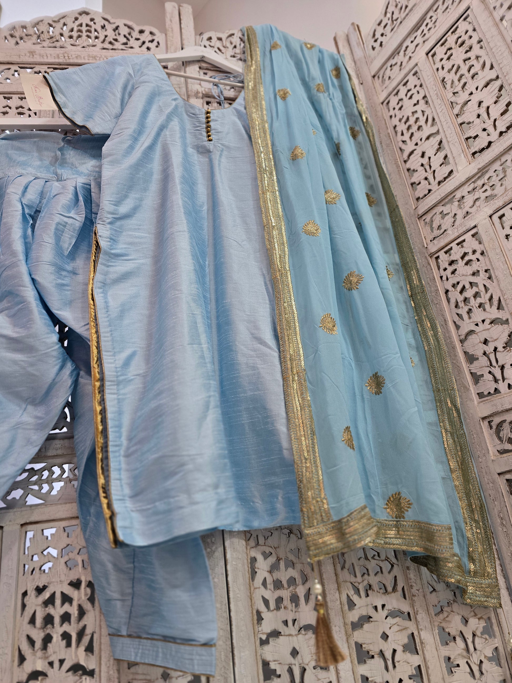 Powder Blue Salwar Suit (Size 18-20)