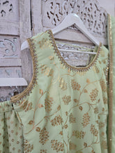 Mint foil print sharara suit (Size 18-20)