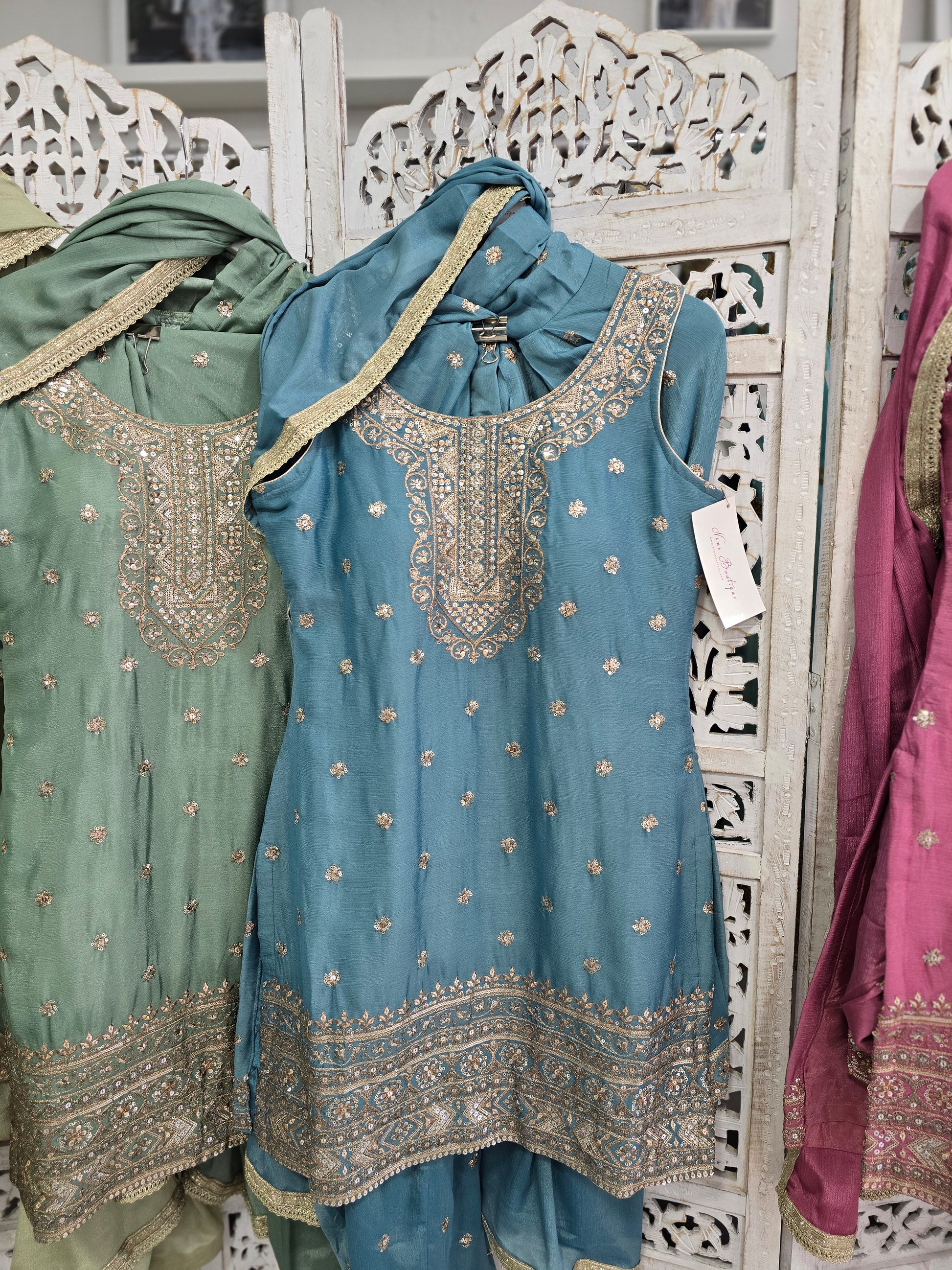 Thread Embroidery Salwar Suits Size 10-12 (various colours)