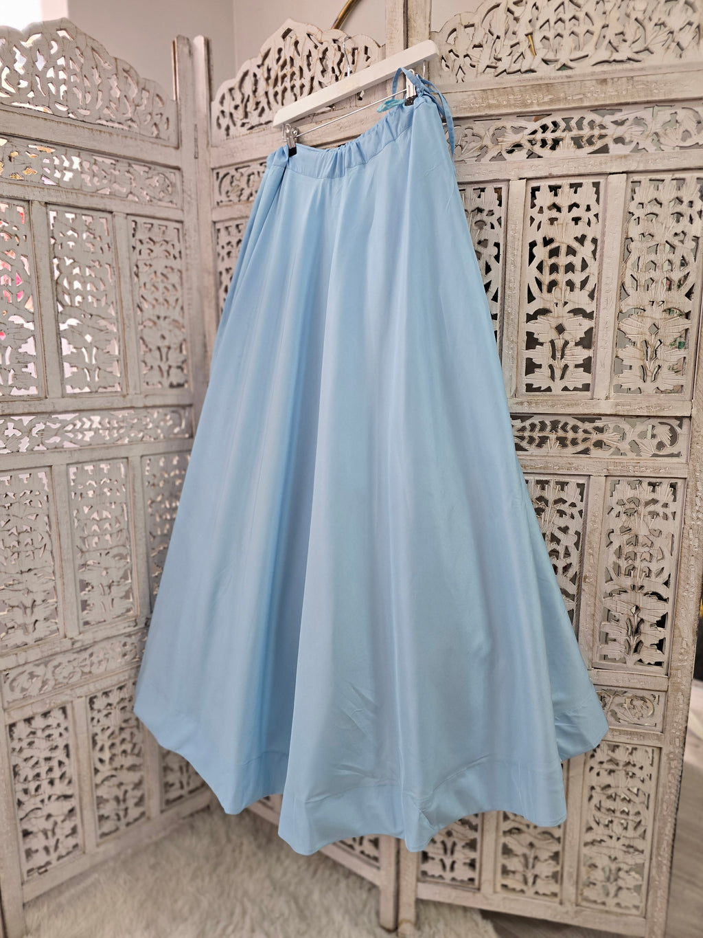 Readymade Powder Blue Silk skirt/lehnga (16-18)