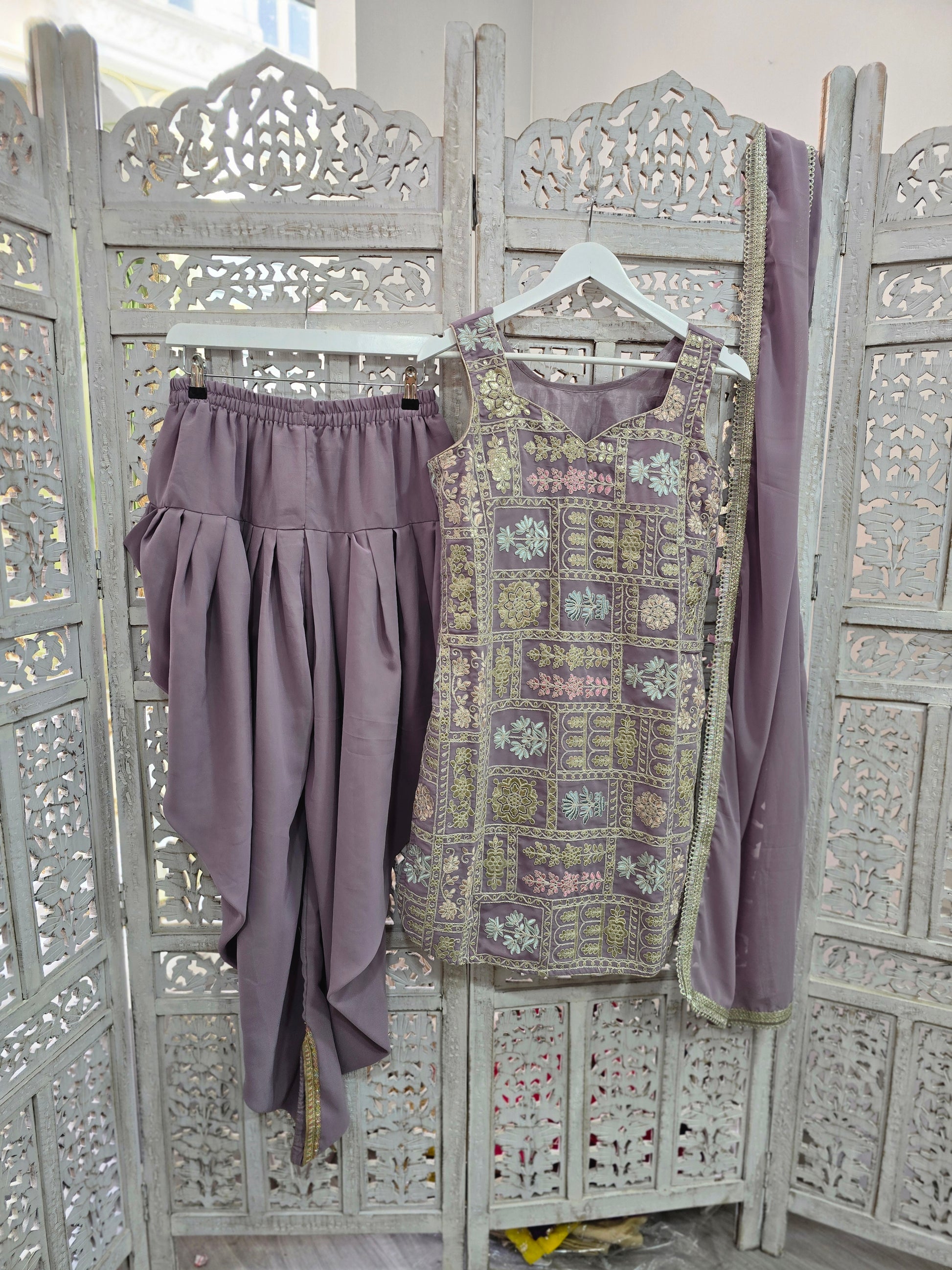 Lilac Embroidered Dhoti Salwar Suit (Size 10- 12)