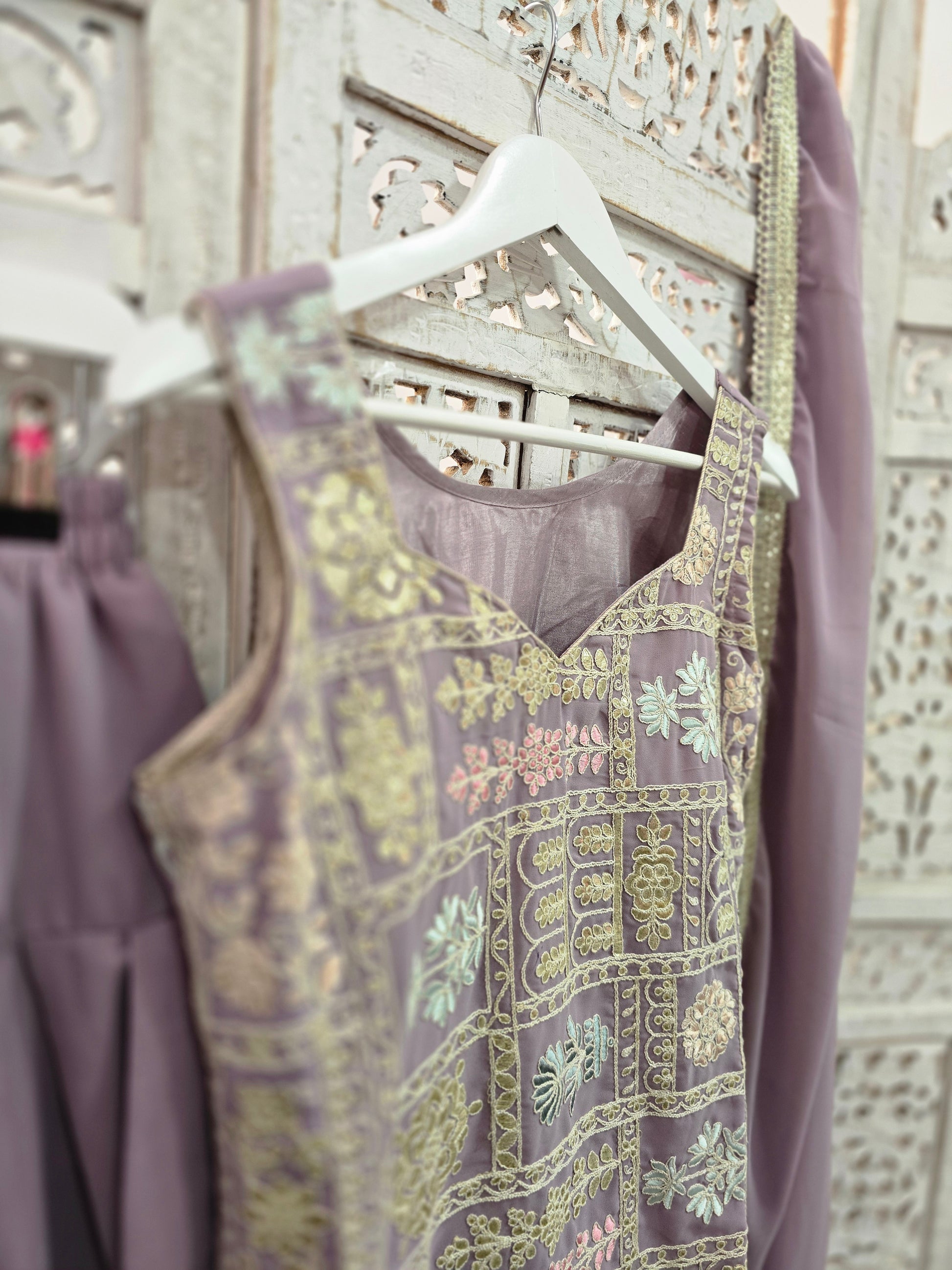 Lilac Embroidered Dhoti Salwar Suit (Size 10- 12)