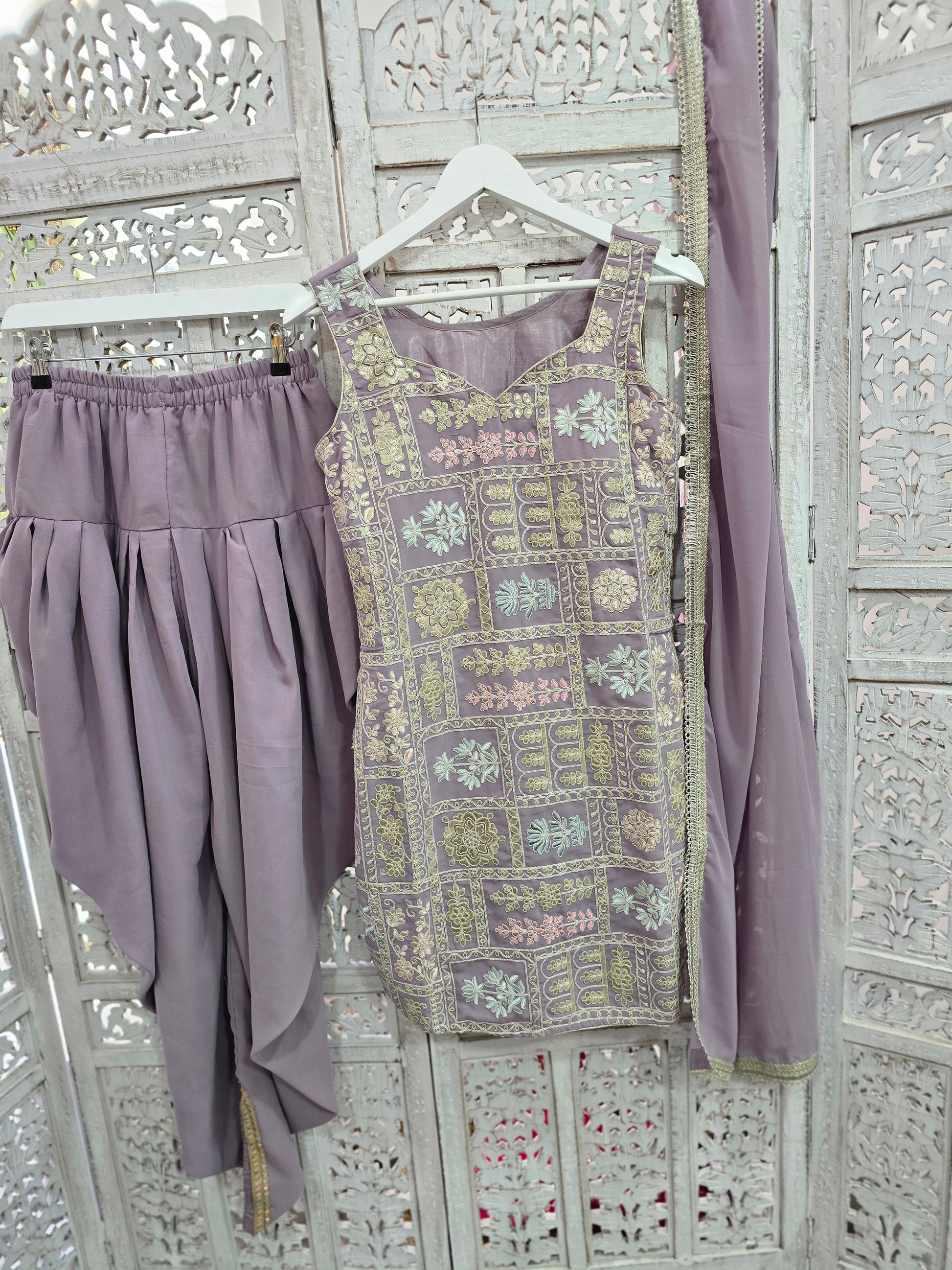 Lilac Embroidered Dhoti Salwar Suit (Size 10- 12)