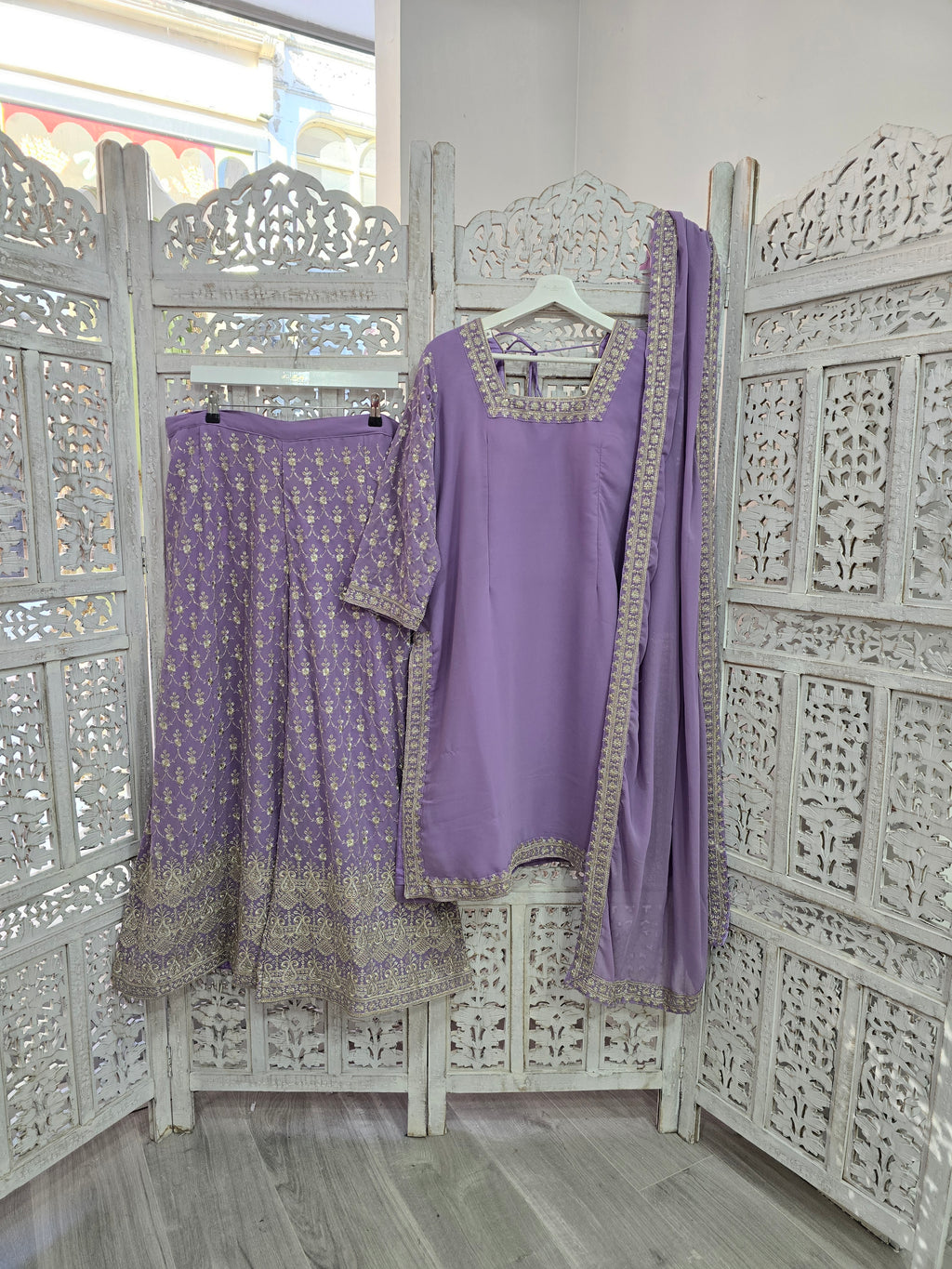 Lilac Thread Embroidered Sharara Suit (Size 20-22)