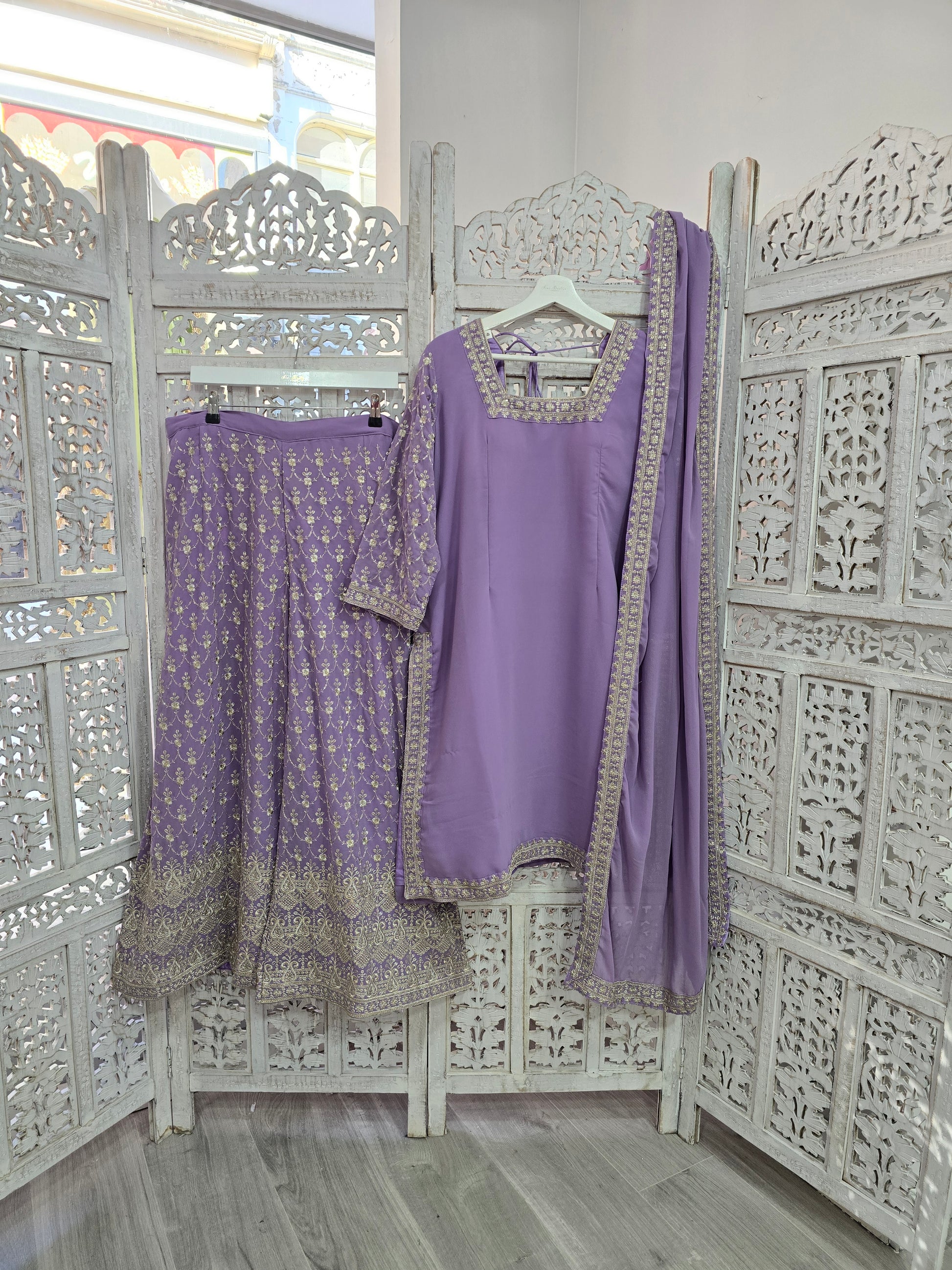 Lilac Thread Embroidered Sharara Suit (Size 20-22)