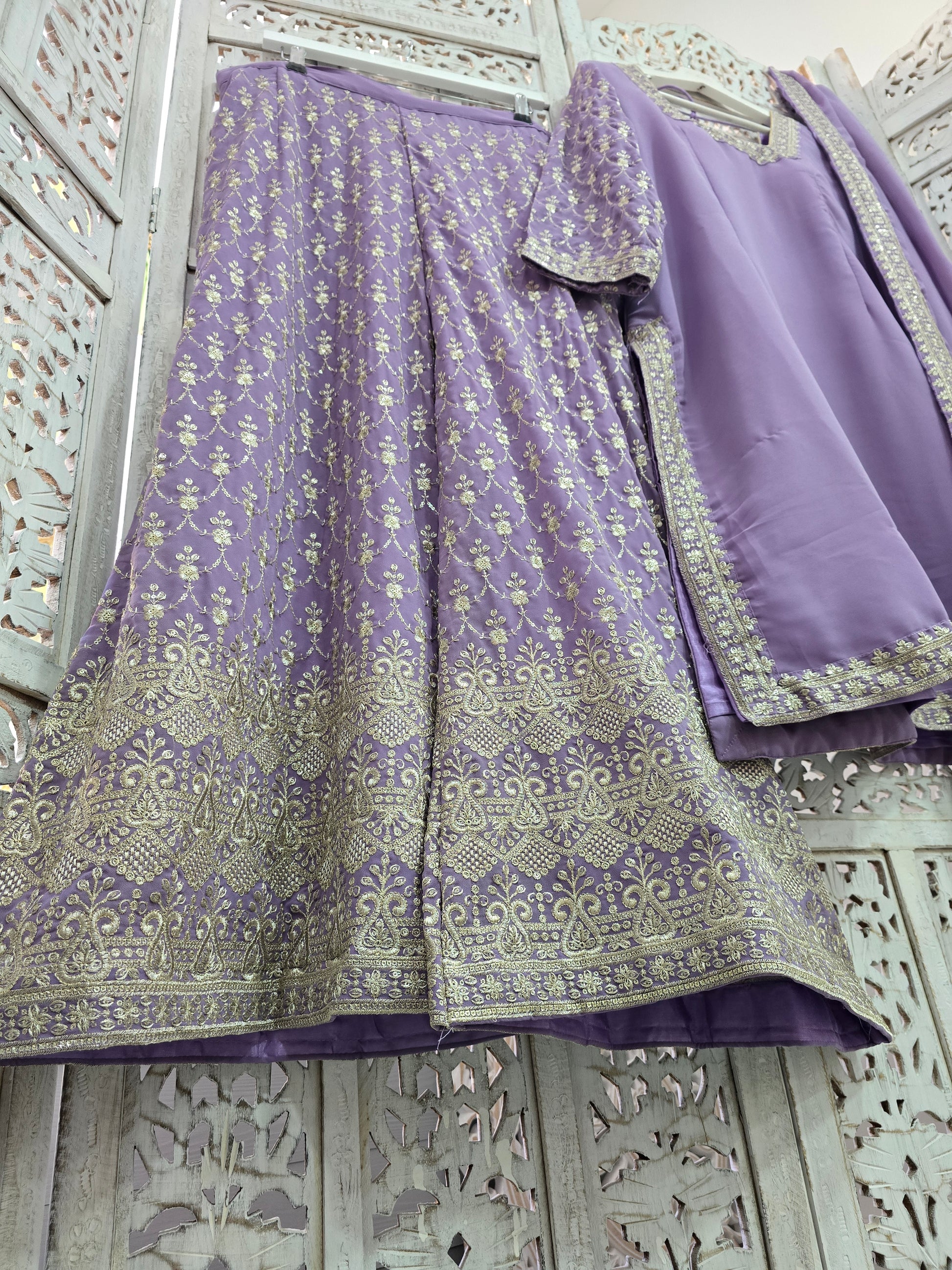 Lilac Thread Embroidered Sharara Suit (Size 20-22)