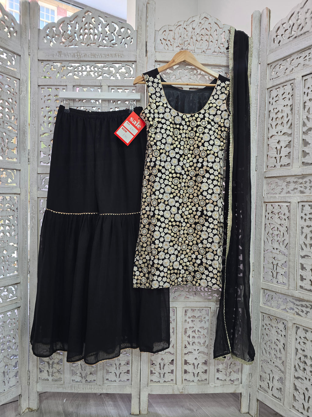 Black & White Embroidered Gharara Suit (Size 10-12)
