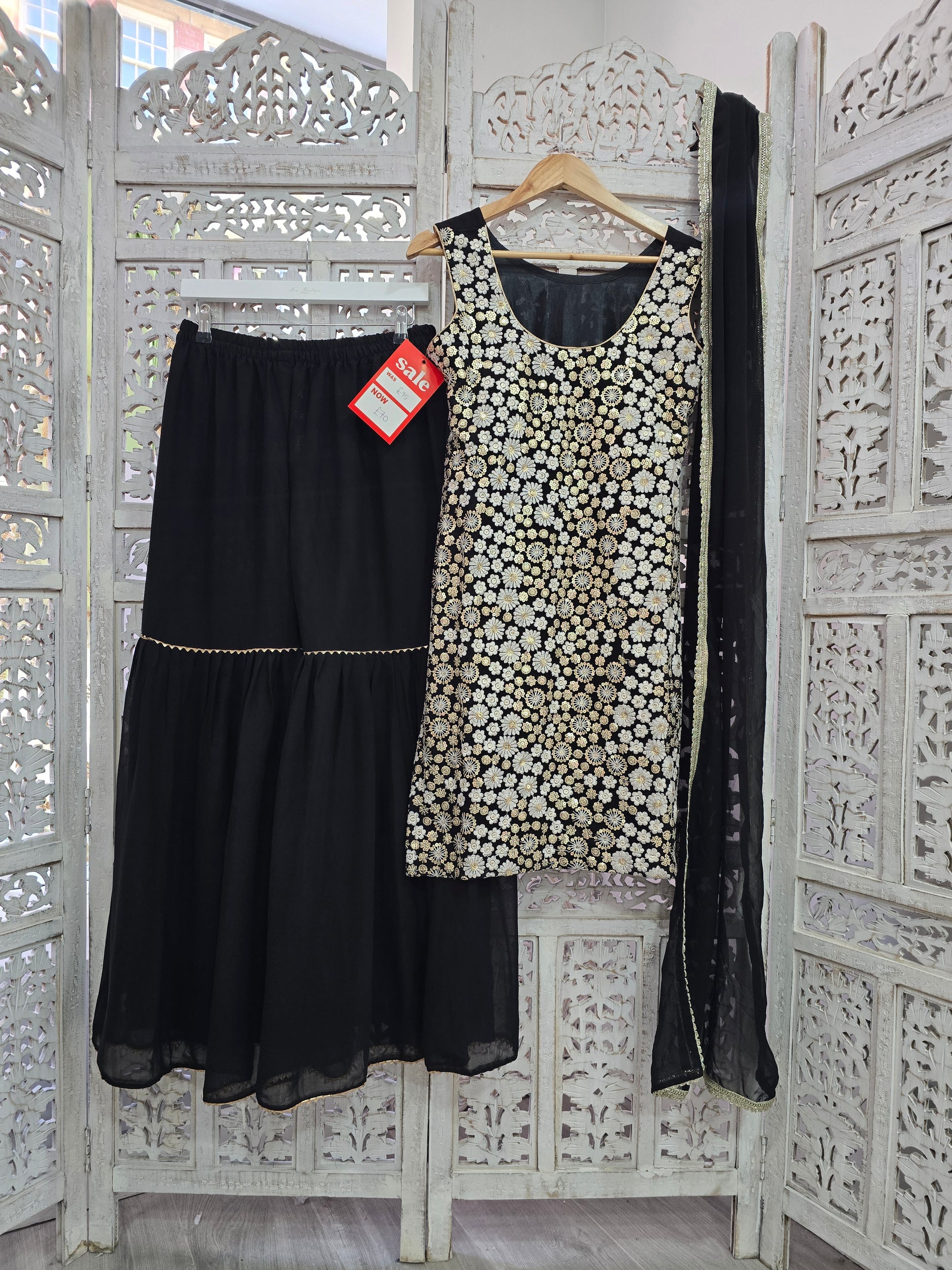 Black & White Embroidered Gharara Suit (Size 10-12)