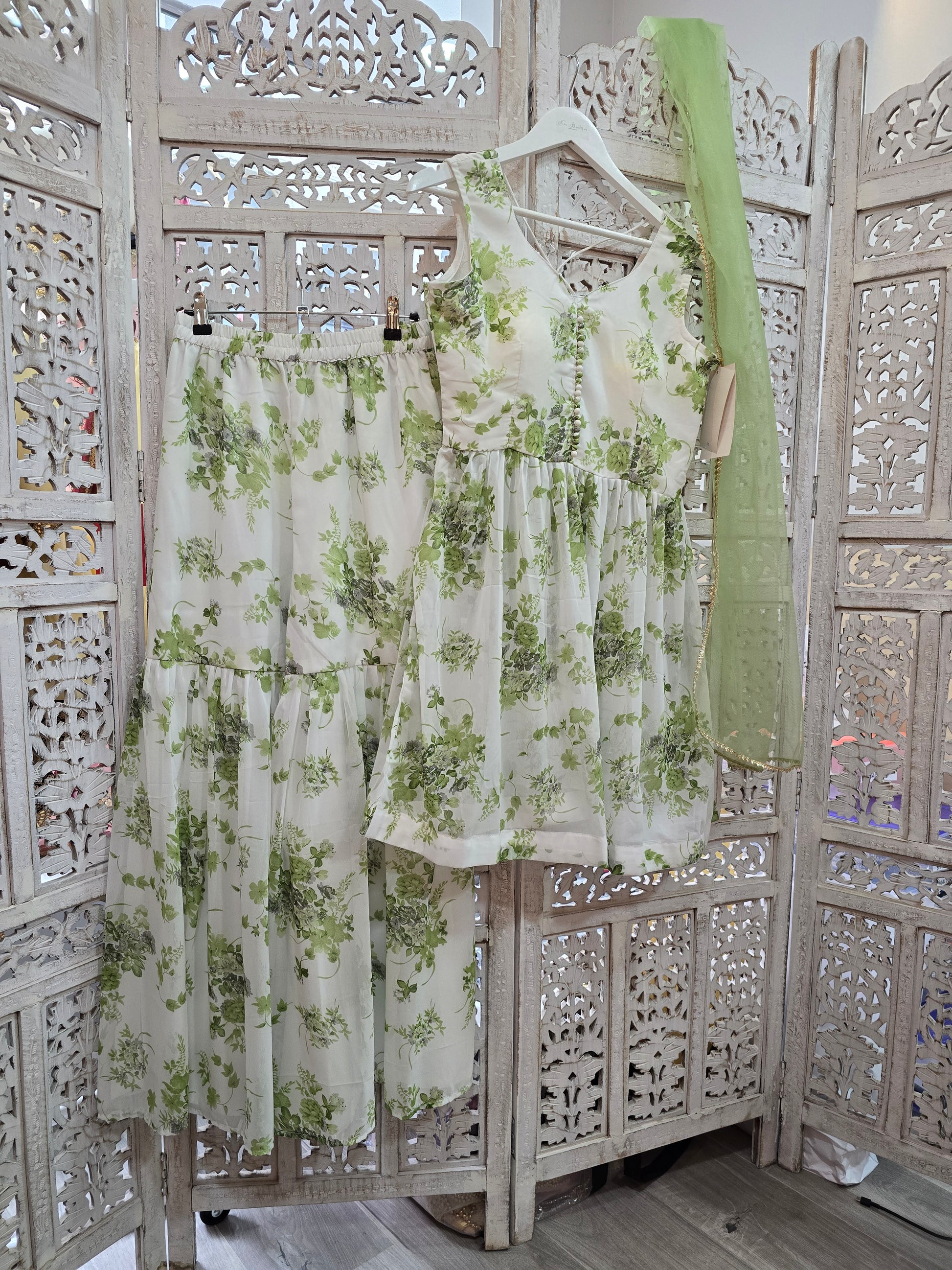 Green & White Floral Print Gharara Suit (Size 10-12)