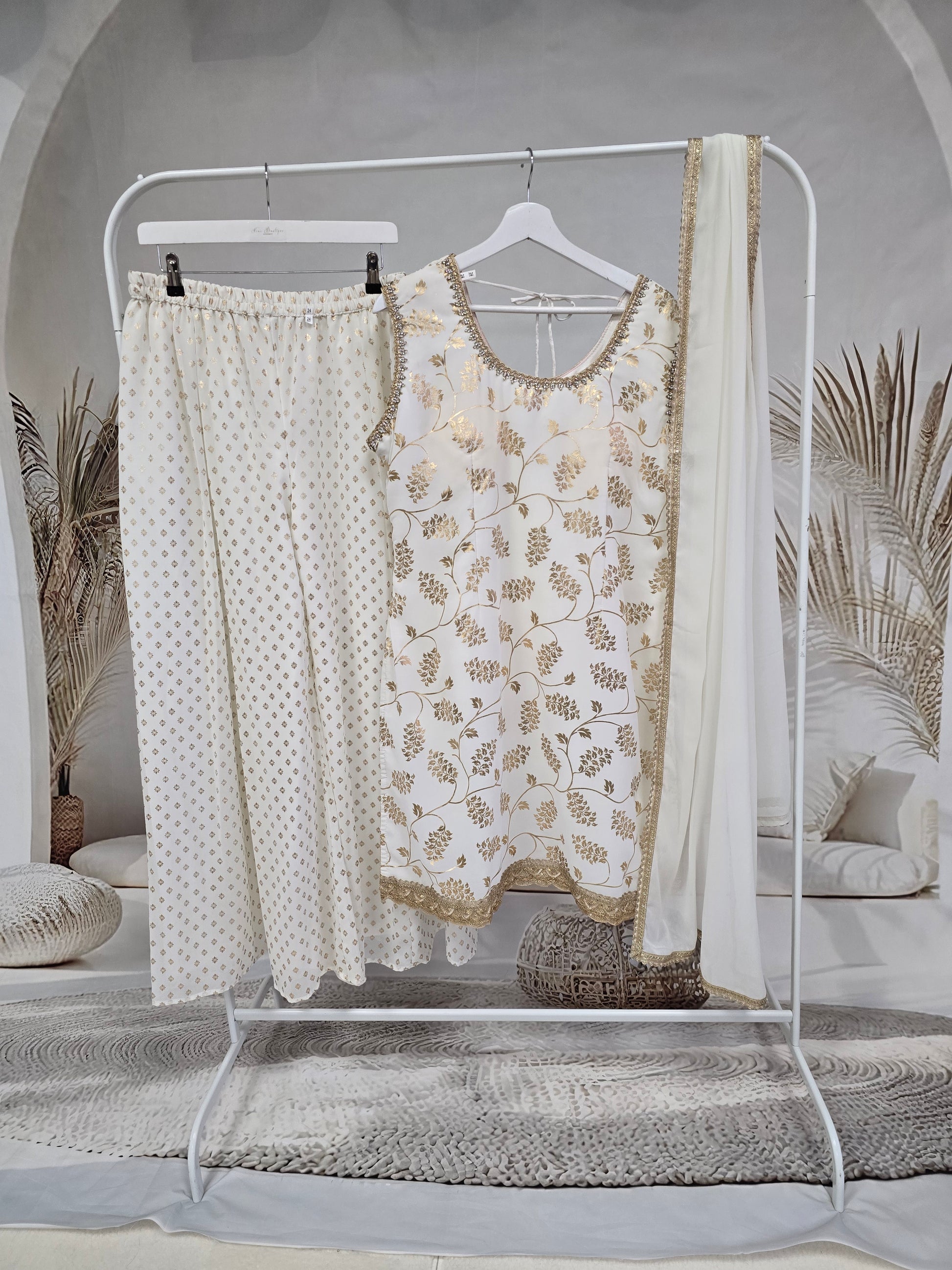 Cream foil print sharara suit (Size 16-18)