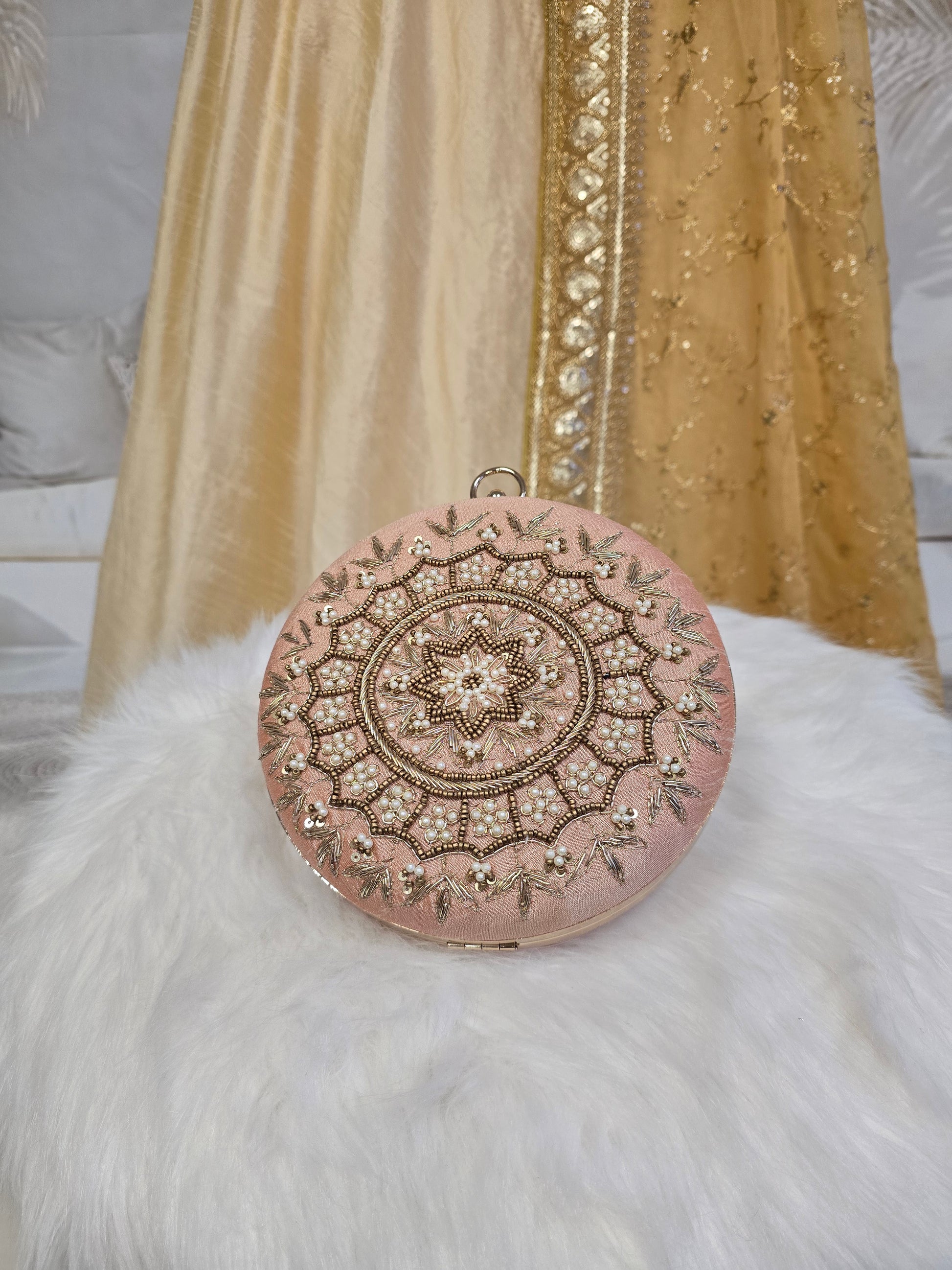 Round Peach & Pearl Clutch Bag *slight fault*