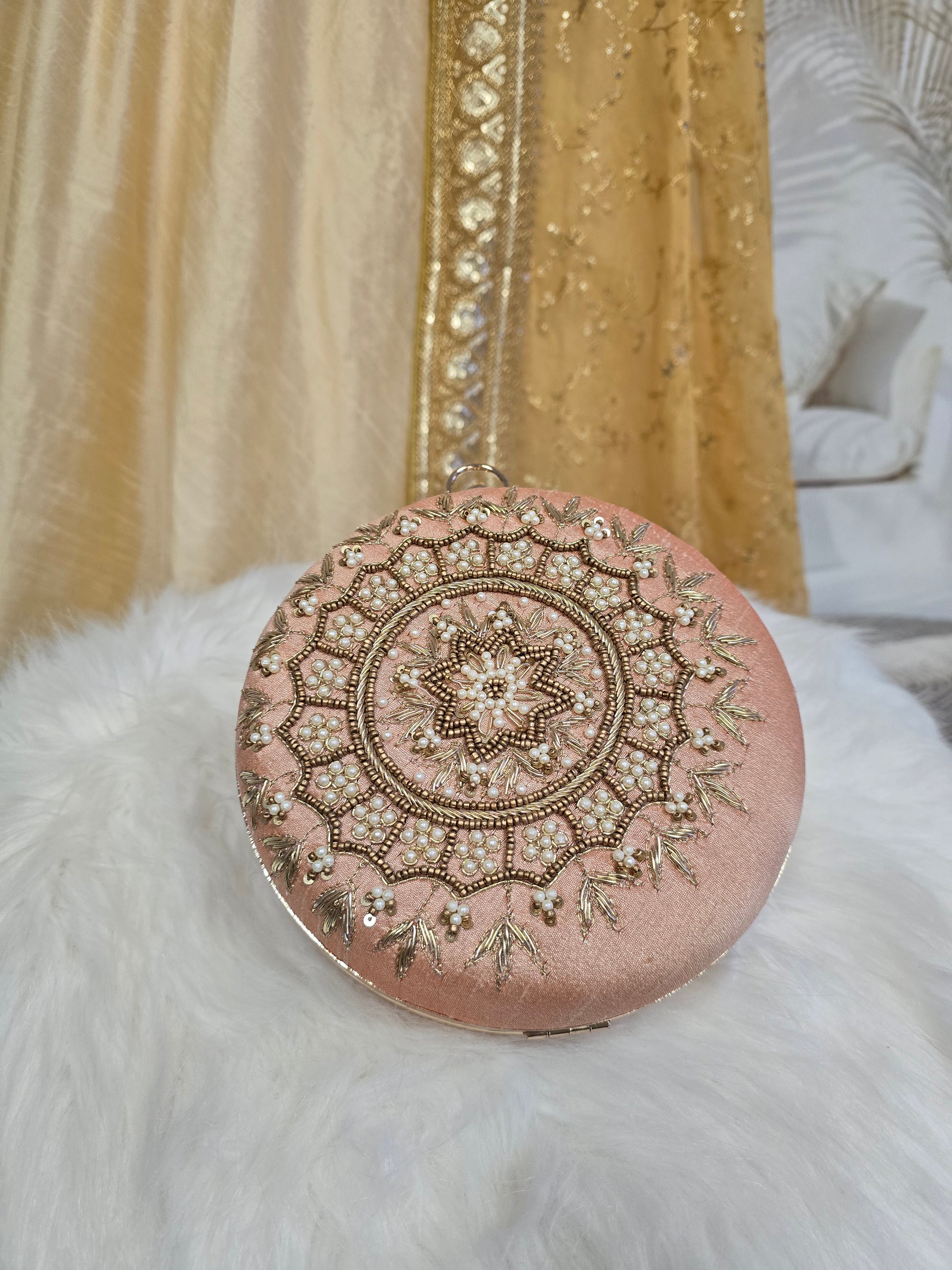 Round Peach & Pearl Clutch Bag *slight fault*