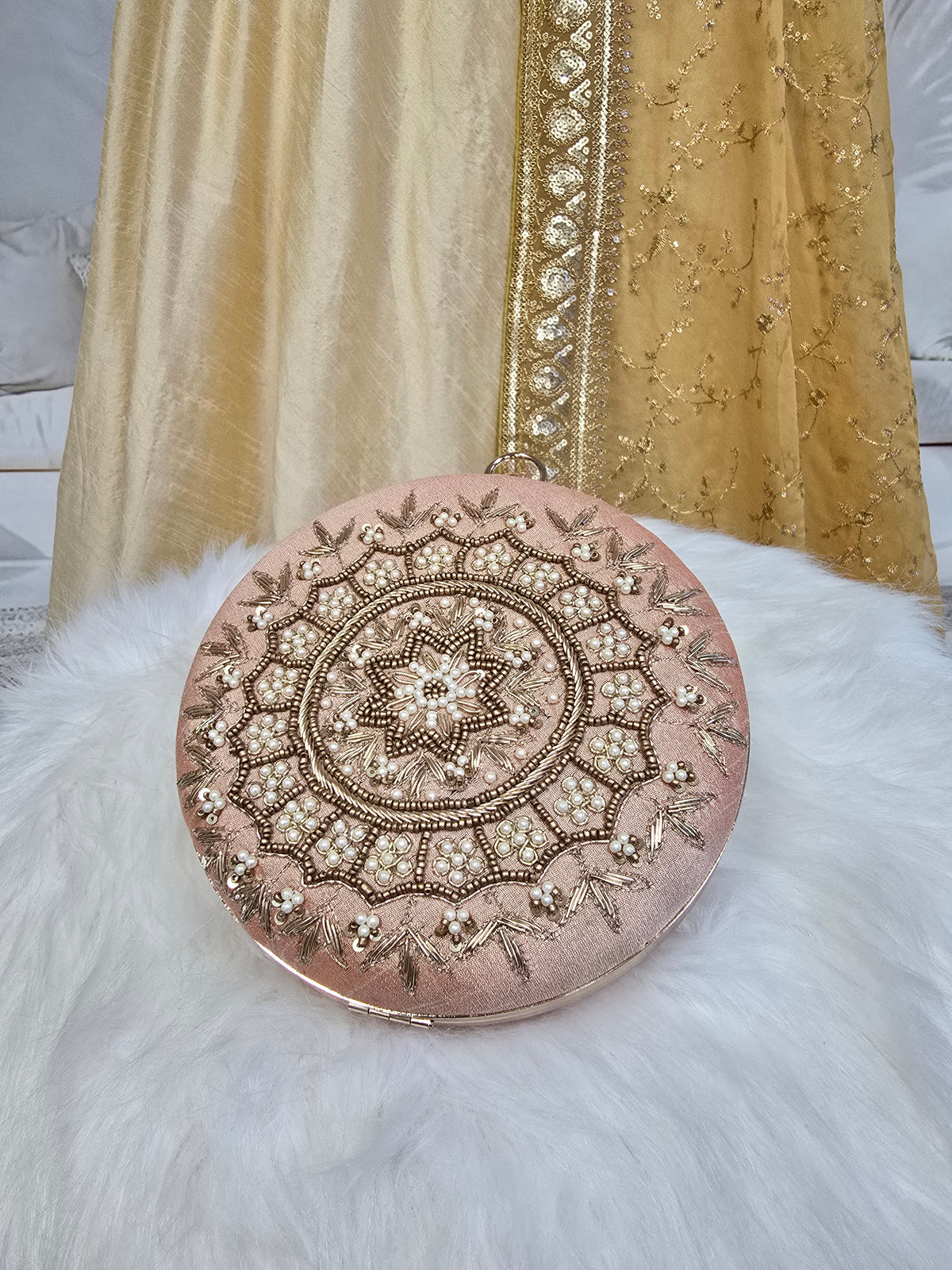 Round Peach & Pearl Clutch Bag *slight fault*