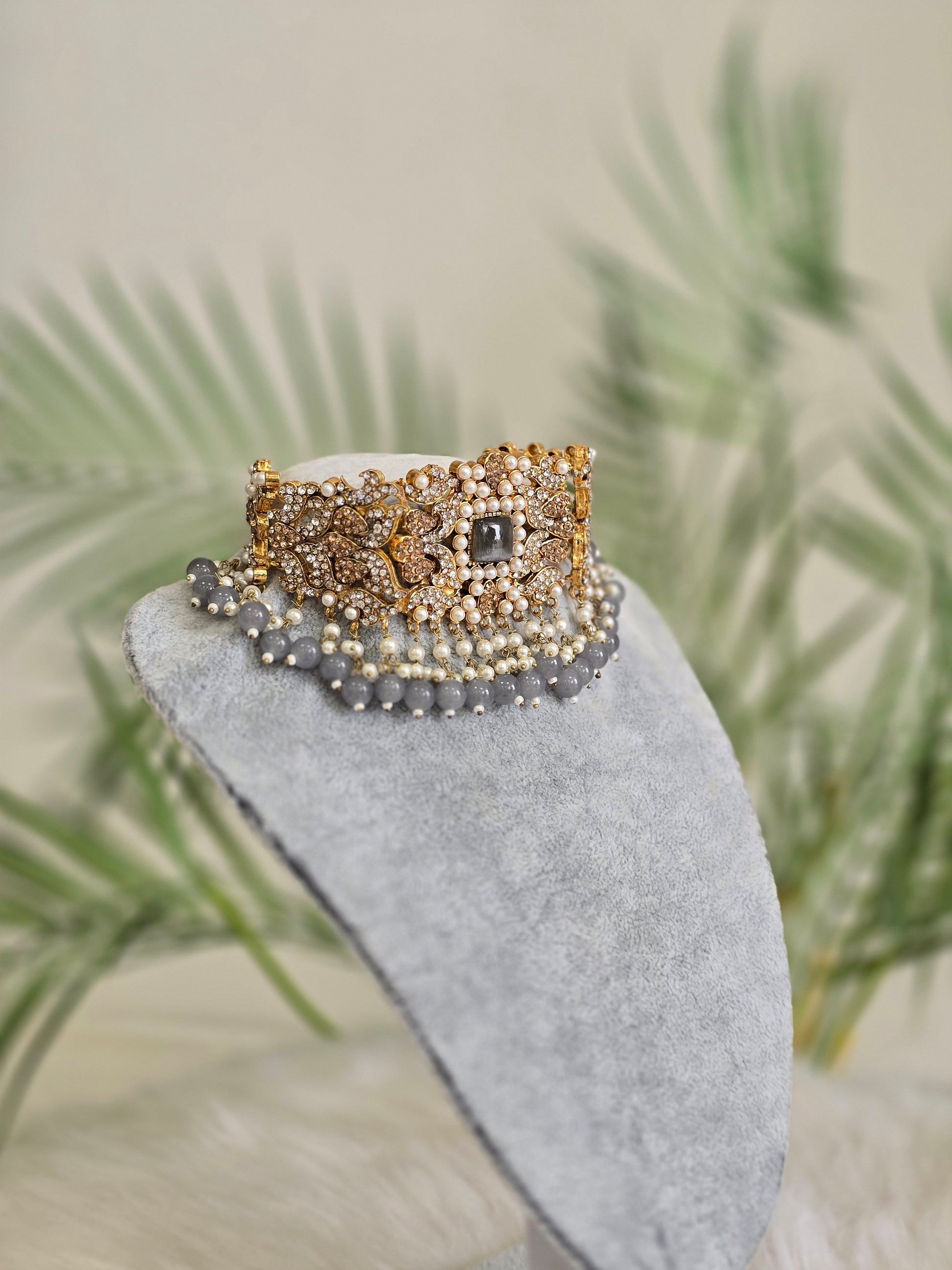 Maharani Grey Choker Necklace