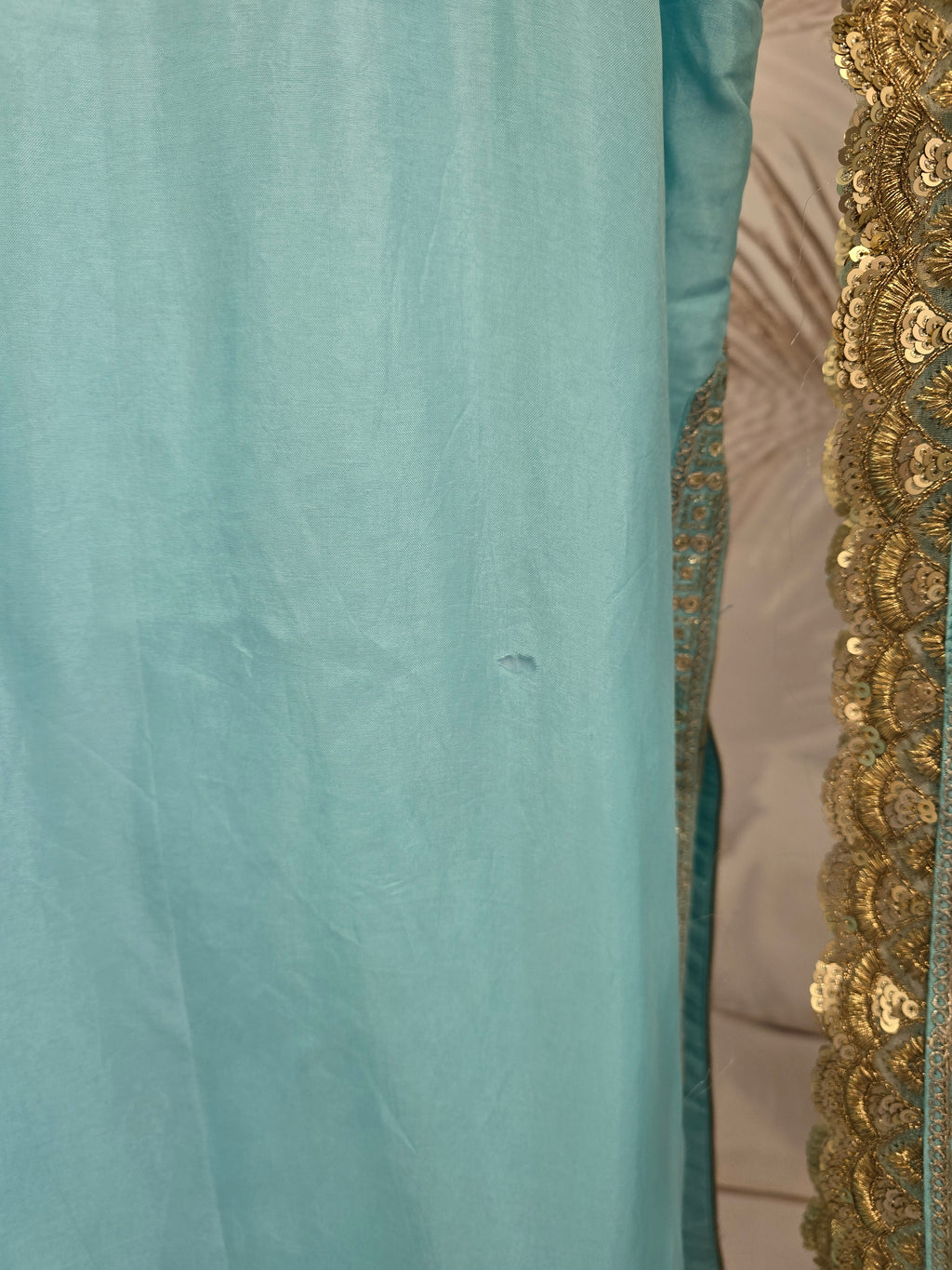Sleeveless Sky Blue Silk Pajami Suit (size 16-18)
