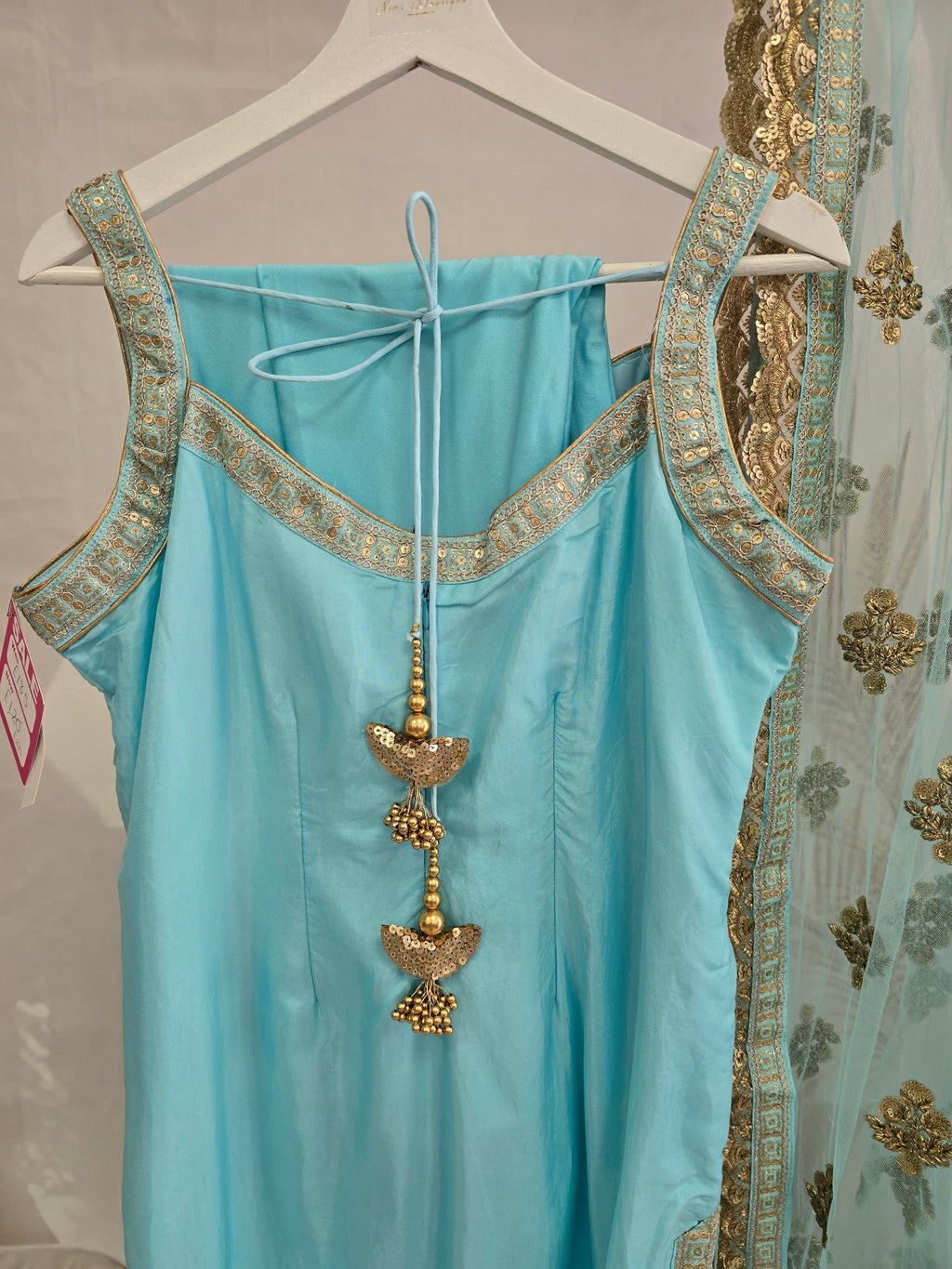 Sleeveless Sky Blue Silk Pajami Suit (size 16-18)